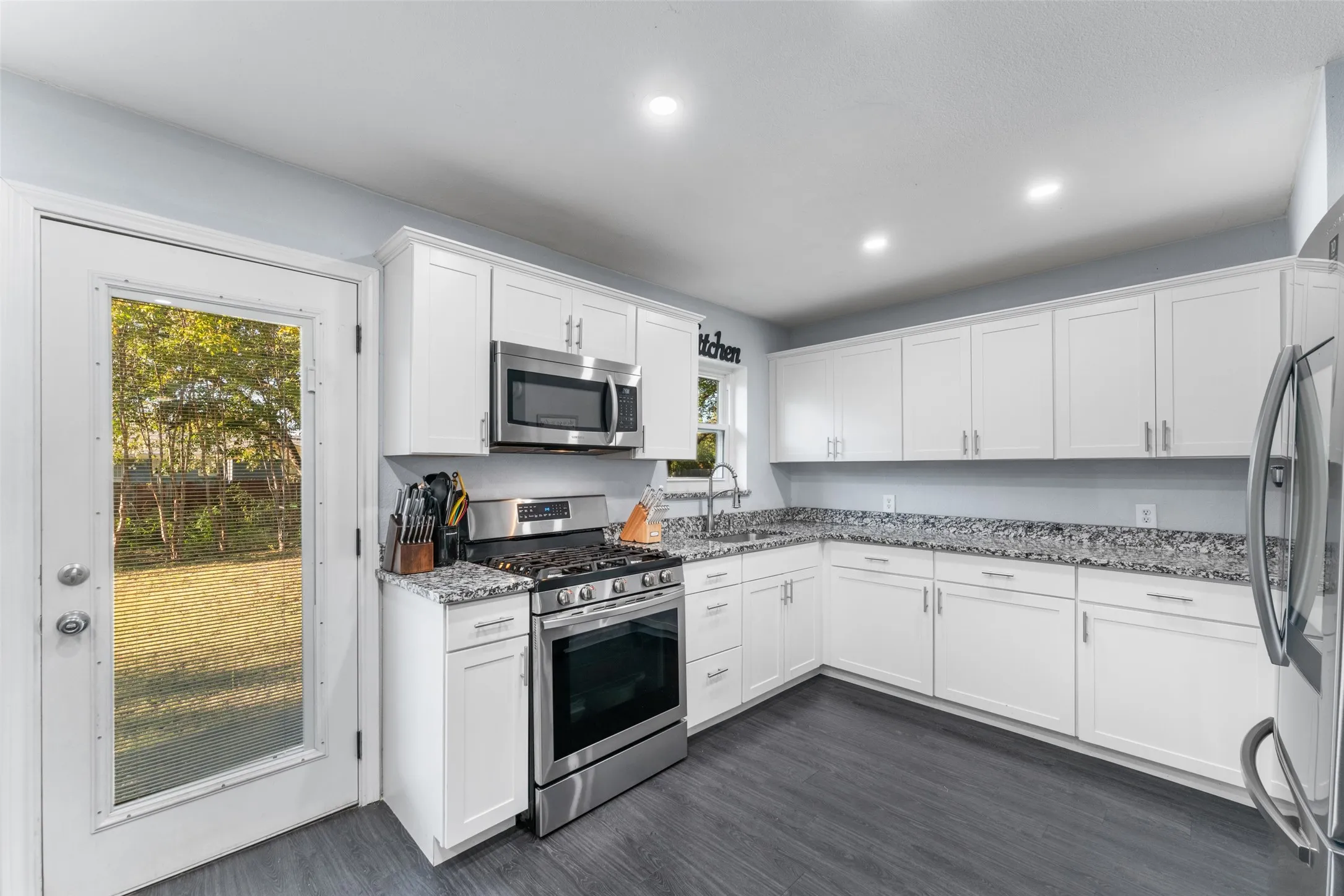 Single Family Residence For Sale in Dallas County , 1429 Crestridge Drive, Mesquite, Texas 75149, 3 Bedroom, 1 Bathroom, Garage spaces, 1,088 Sqft, built in 1956, mls#21366000, Real Estate Agent in Mesquite, Homes For Sale in Dallas county, Homes For Sale in Mesquite, Realtor in Mesquite Texas, Real Estate Brokerage Independent Realty Texas, Luminita Cordes Realtor
