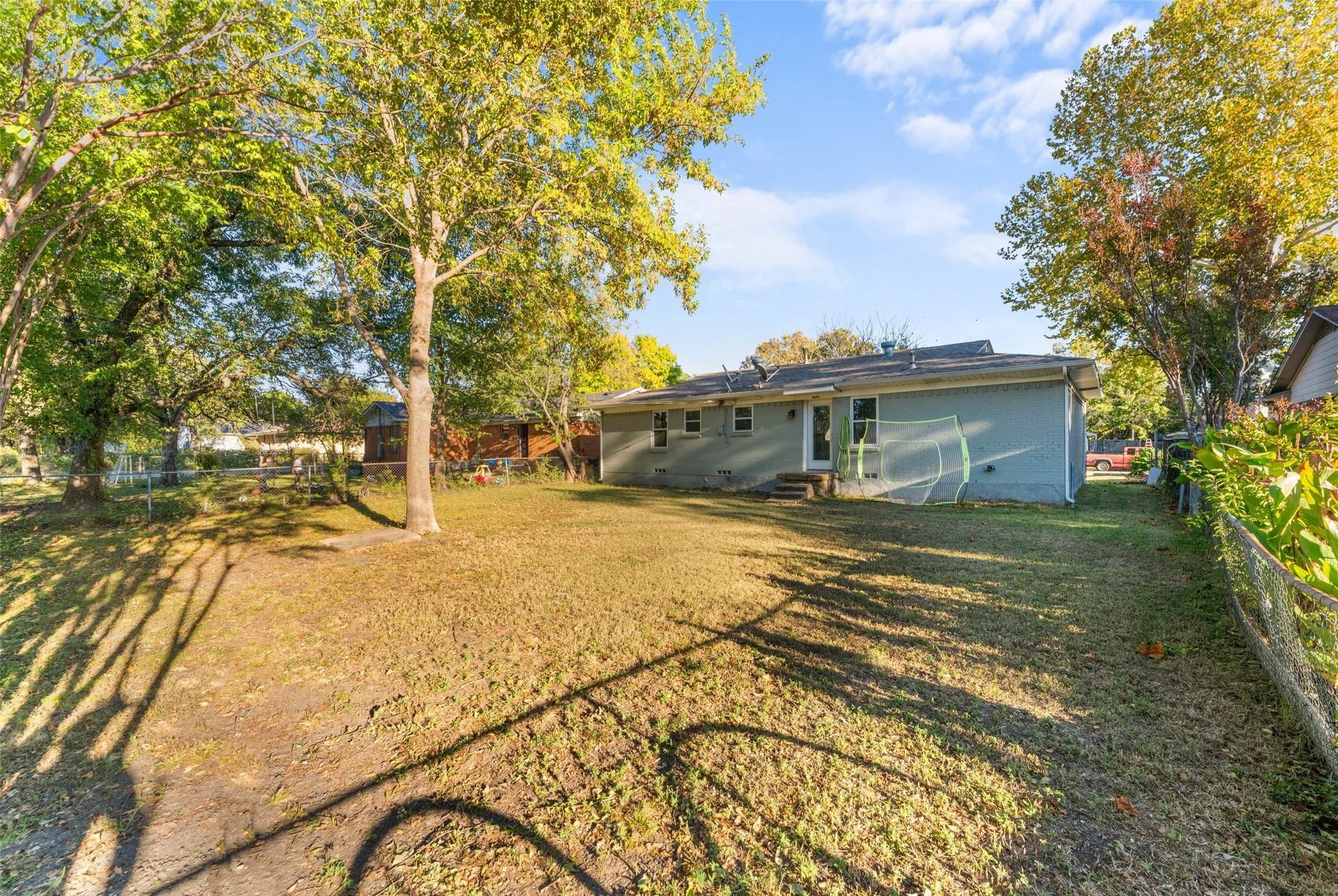 Single Family Residence For Sale in Dallas County , 1429 Crestridge Drive, Mesquite, Texas 75149, 3 Bedroom, 1 Bathroom, Garage spaces, 1,088 Sqft, built in 1956, mls#21366000, Real Estate Agent in Mesquite, Homes For Sale in Dallas county, Homes For Sale in Mesquite, Realtor in Mesquite Texas, Real Estate Brokerage Independent Realty Texas, Luminita Cordes Realtor