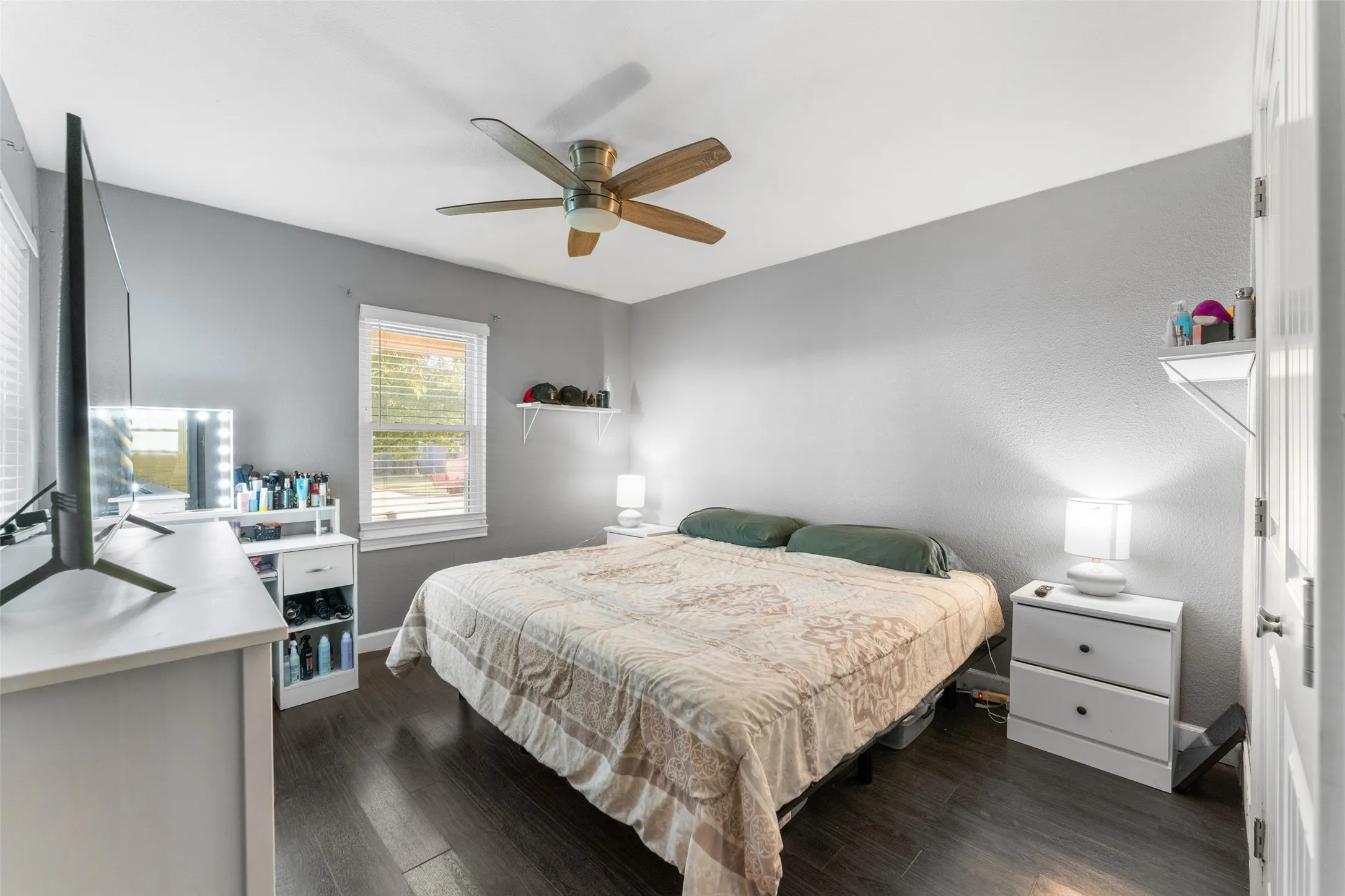 Single Family Residence For Sale in Dallas County , 1429 Crestridge Drive, Mesquite, Texas 75149, 3 Bedroom, 1 Bathroom, Garage spaces, 1,088 Sqft, built in 1956, mls#21366000, Real Estate Agent in Mesquite, Homes For Sale in Dallas county, Homes For Sale in Mesquite, Realtor in Mesquite Texas, Real Estate Brokerage Independent Realty Texas, Luminita Cordes Realtor