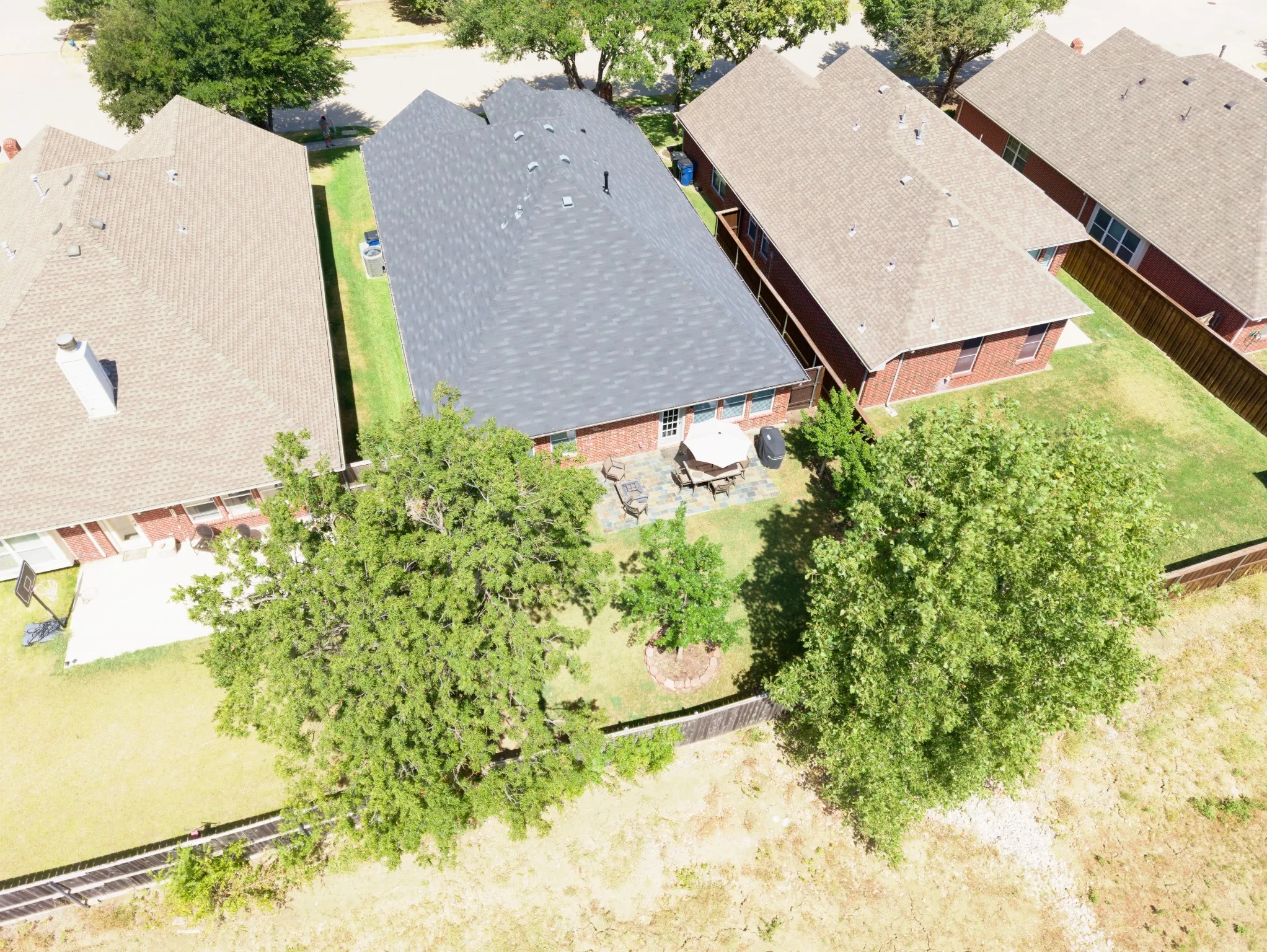 Single Family Residence For Sale in Collin County , 6880 Longhorn Trail, Frisco, Texas 75034, 3 Bedroom, 2 Bathroom, 2 Garage spaces, 2,165 Sqft, built in 2001, mls#21356608, Real Estate Agent in Frisco, Homes For Sale in Collin county, Homes For Sale in Frisco, Realtor in Frisco Texas, Real Estate Brokerage Independent Realty Texas, Luminita Cordes Realtor