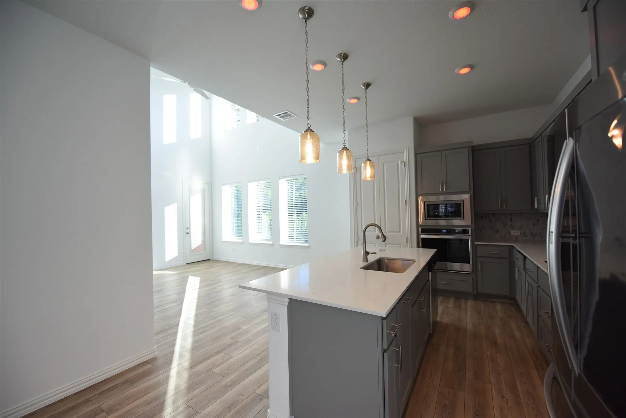 Single Family Residence For Rent in Dallas County , 9843 Romo Street, Irving, Texas 75063, 4 Bedroom, 3 Bathroom, 2 Garage spaces, 2,359 Sqft, built in 2021, mls#21356701, Real Estate Agent in Irving, Homes For Rent in Dallas county, Homes For Rent in Irving, Realtor in Irving Texas, Real Estate Brokerage Independent Realty Texas, Luminita Cordes Realtor