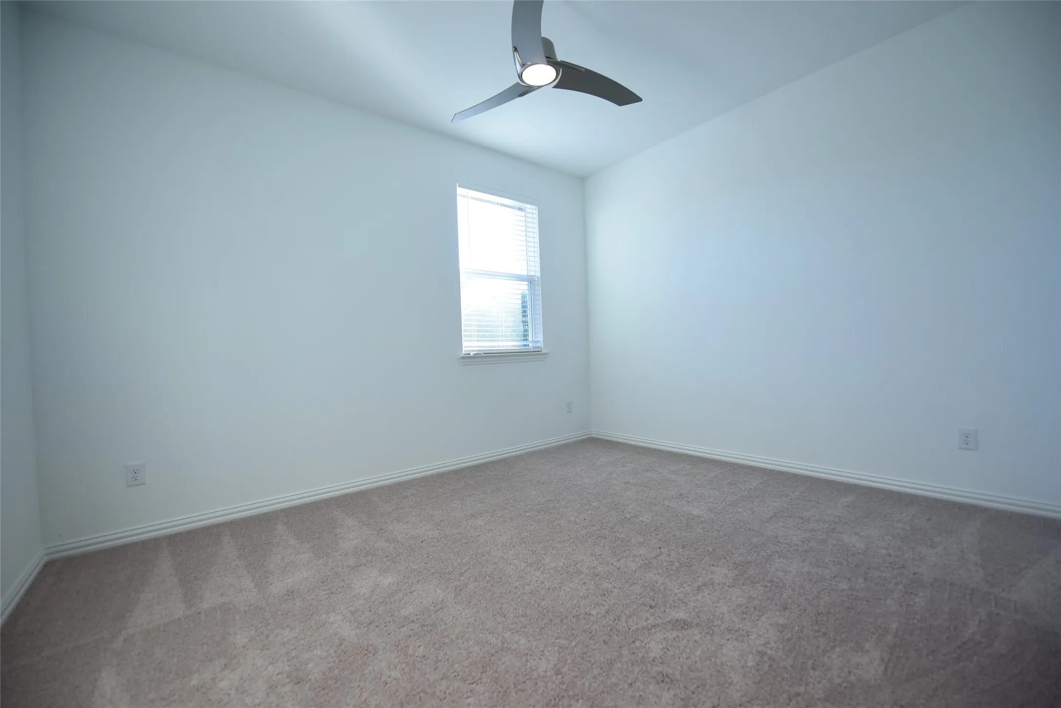 Single Family Residence For Rent in Dallas County , 9843 Romo Street, Irving, Texas 75063, 4 Bedroom, 3 Bathroom, 2 Garage spaces, 2,359 Sqft, built in 2021, mls#21356701, Real Estate Agent in Irving, Homes For Rent in Dallas county, Homes For Rent in Irving, Realtor in Irving Texas, Real Estate Brokerage Independent Realty Texas, Luminita Cordes Realtor