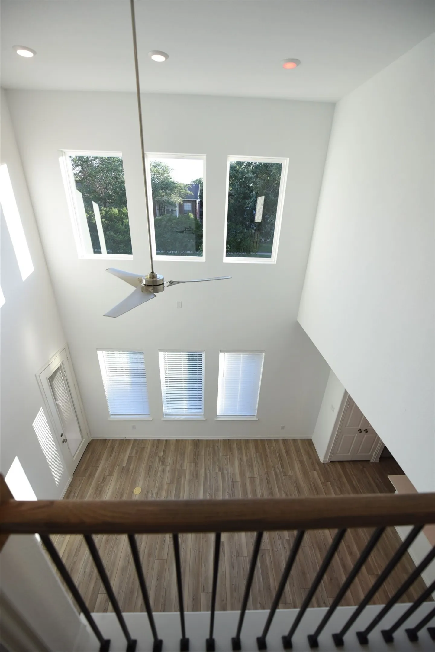 Single Family Residence For Rent in Dallas County , 9843 Romo Street, Irving, Texas 75063, 4 Bedroom, 3 Bathroom, 2 Garage spaces, 2,359 Sqft, built in 2021, mls#21356701, Real Estate Agent in Irving, Homes For Rent in Dallas county, Homes For Rent in Irving, Realtor in Irving Texas, Real Estate Brokerage Independent Realty Texas, Luminita Cordes Realtor