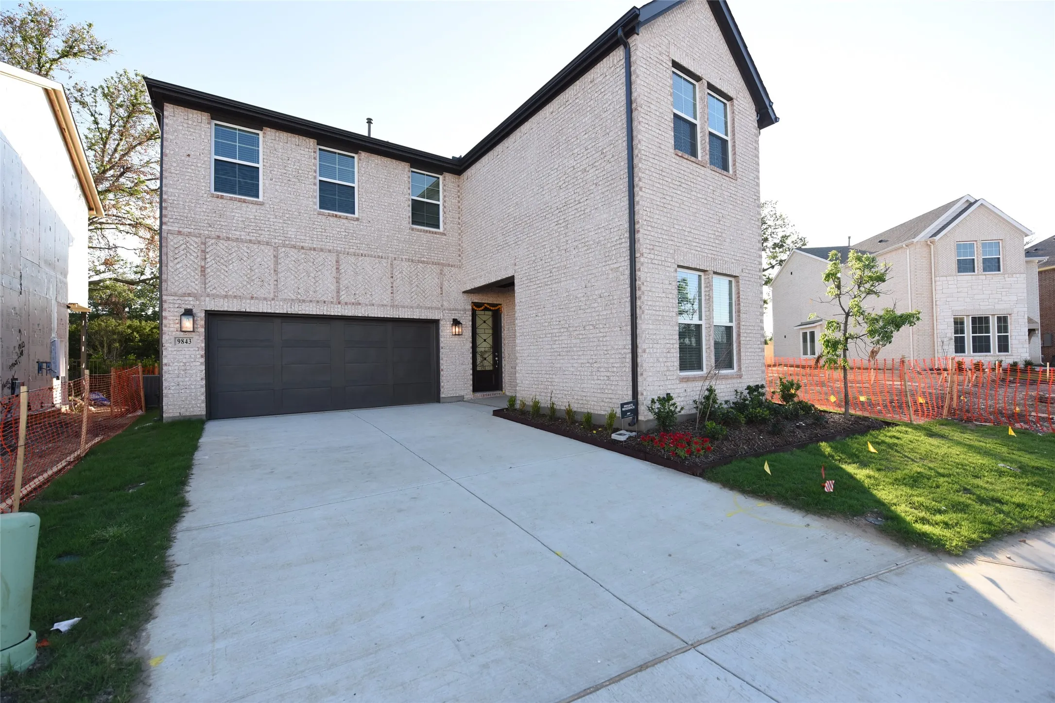 Single Family Residence For Rent in Dallas County , 9843 Romo Street, Irving, Texas 75063, 4 Bedroom, 3 Bathroom, 2 Garage spaces, 2,359 Sqft, built in 2021, mls#21356701, Real Estate Agent in Irving, Homes For Rent in Dallas county, Homes For Rent in Irving, Realtor in Irving Texas, Real Estate Brokerage Independent Realty Texas, Luminita Cordes Realtor