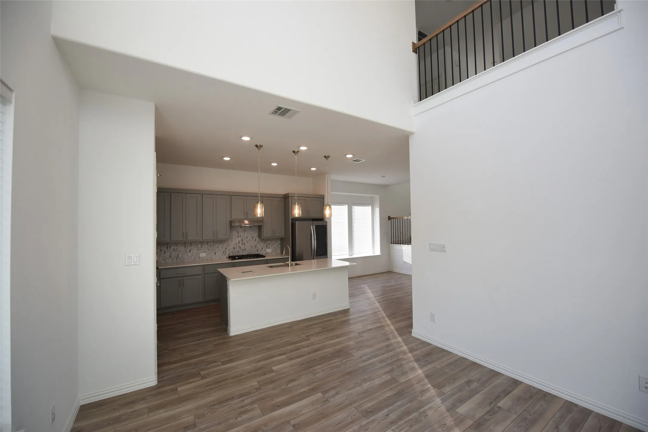 Single Family Residence For Rent in Dallas County , 9843 Romo Street, Irving, Texas 75063, 4 Bedroom, 3 Bathroom, 2 Garage spaces, 2,359 Sqft, built in 2021, mls#21356701, Real Estate Agent in Irving, Homes For Rent in Dallas county, Homes For Rent in Irving, Realtor in Irving Texas, Real Estate Brokerage Independent Realty Texas, Luminita Cordes Realtor