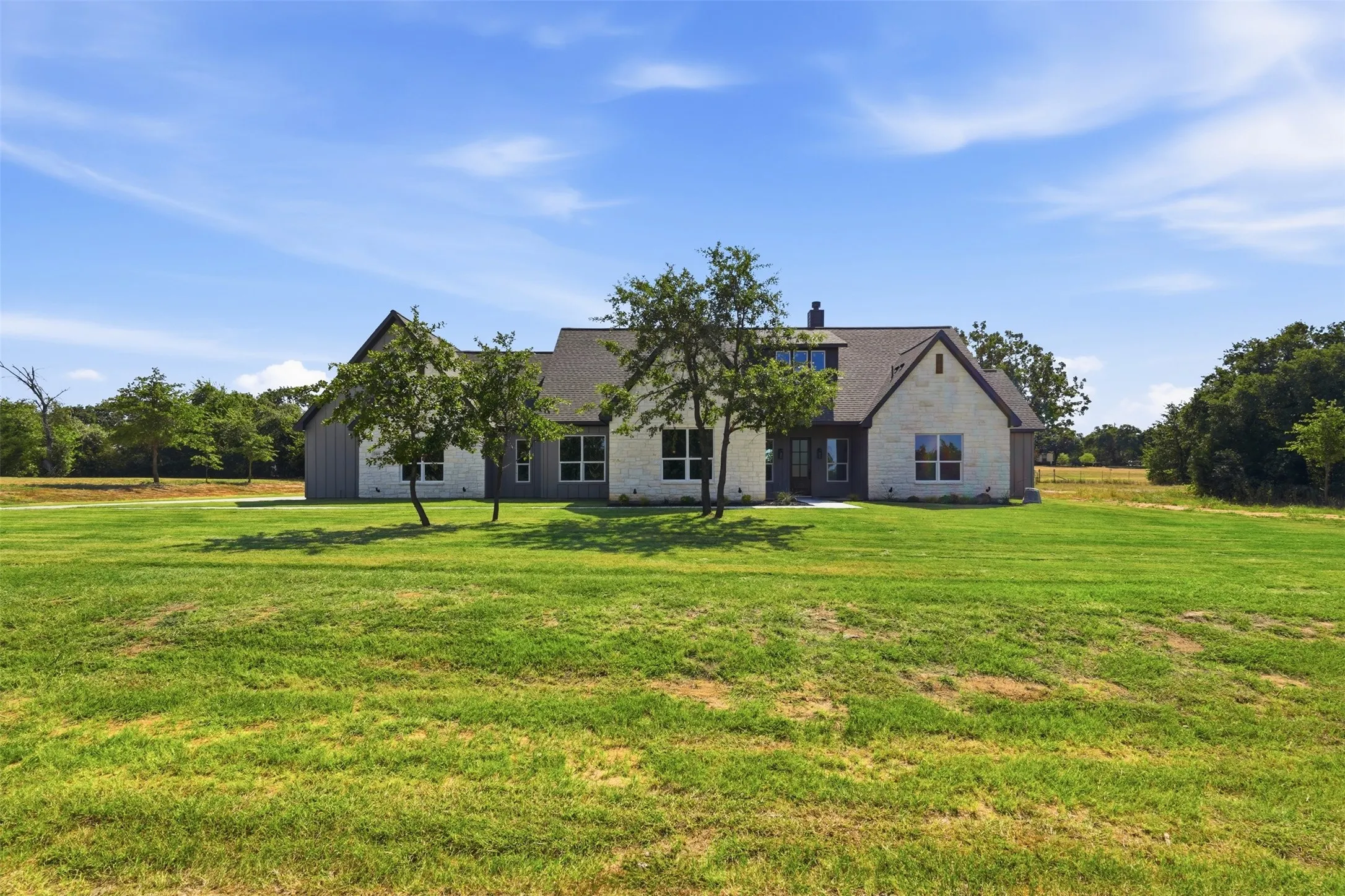 Single Family Residence For Sale in Parker County , 104 Springhill Court, Springtown, Texas 76082, 4 Bedroom, 3 Bathroom, 3 Garage spaces, 2,784 Sqft, built in 2026, mls#21365053, Real Estate Agent in Springtown, Homes For Sale in Parker county, Homes For Sale in Springtown, Realtor in Springtown Texas, Real Estate Brokerage Independent Realty Texas, Luminita Cordes Realtor