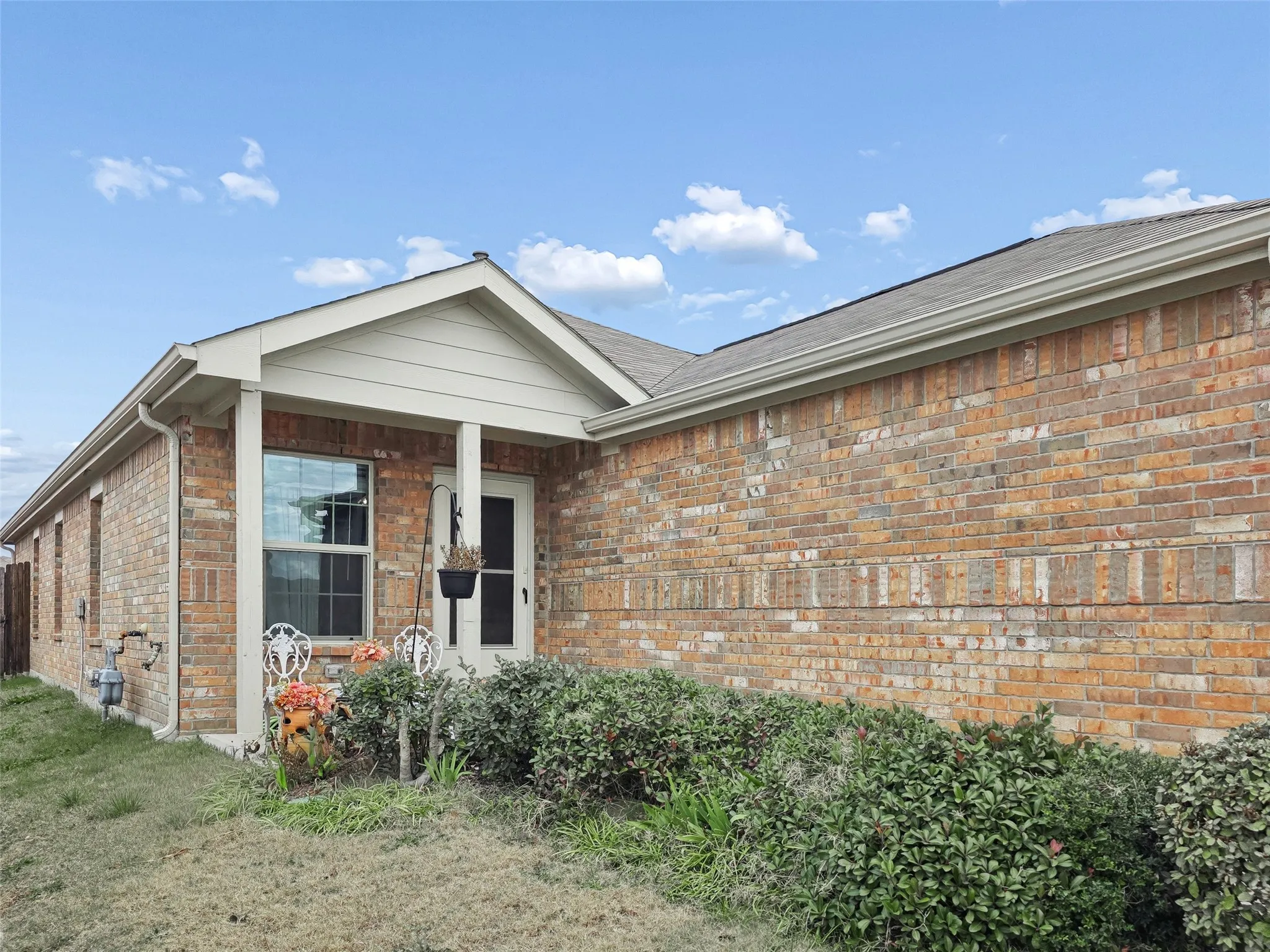 Single Family Residence For Sale in Kaufman County , 2413 Russell Street, Crandall, Texas 75114, 3 Bedroom, 2 Bathroom, 2 Garage spaces, 1,500 Sqft, built in 2021, Price $219,900, mls#21361302, Real Estate Agent in Crandall, Homes For Sale in Kaufman county, Homes For Sale in Crandall, Realtor in Crandall Texas, Real Estate Brokerage Independent Realty Texas, Luminita Cordes Realtor