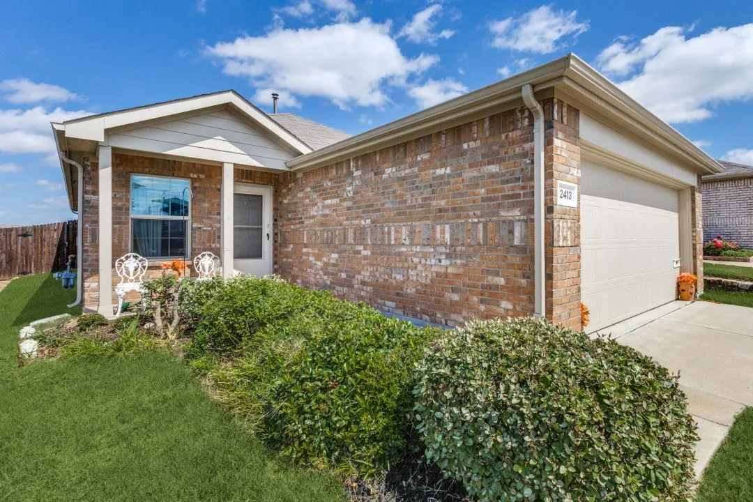 Single Family Residence For Sale in Kaufman County , 2413 Russell Street, Crandall, Texas 75114, 3 Bedroom, 2 Bathroom, 2 Garage spaces, 1,500 Sqft, built in 2021, Price $219,900, mls#21361302, Real Estate Agent in Crandall, Homes For Sale in Kaufman county, Homes For Sale in Crandall, Realtor in Crandall Texas, Real Estate Brokerage Independent Realty Texas, Luminita Cordes Realtor
