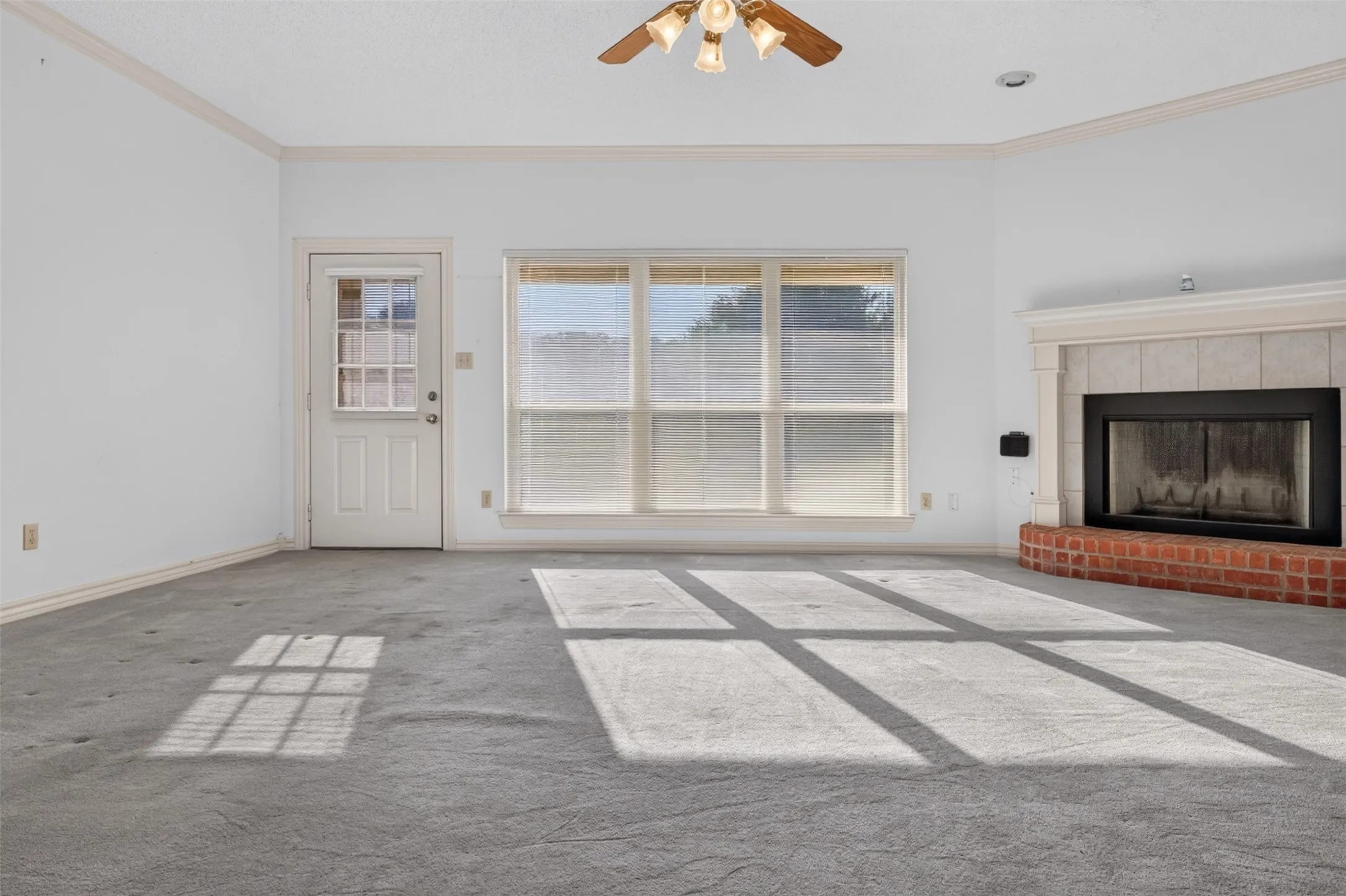 Single Family Residence For Sale in Johnson County , 304 Edgehill Road, Joshua, Texas 76058, 3 Bedroom, 2 Bathroom, 2 Garage spaces, 1,824 Sqft, built in 1994, mls#21364828, Real Estate Agent in Joshua, Homes For Sale in Johnson county, Homes For Sale in Joshua, Realtor in Joshua Texas, Real Estate Brokerage Independent Realty Texas, Luminita Cordes Realtor