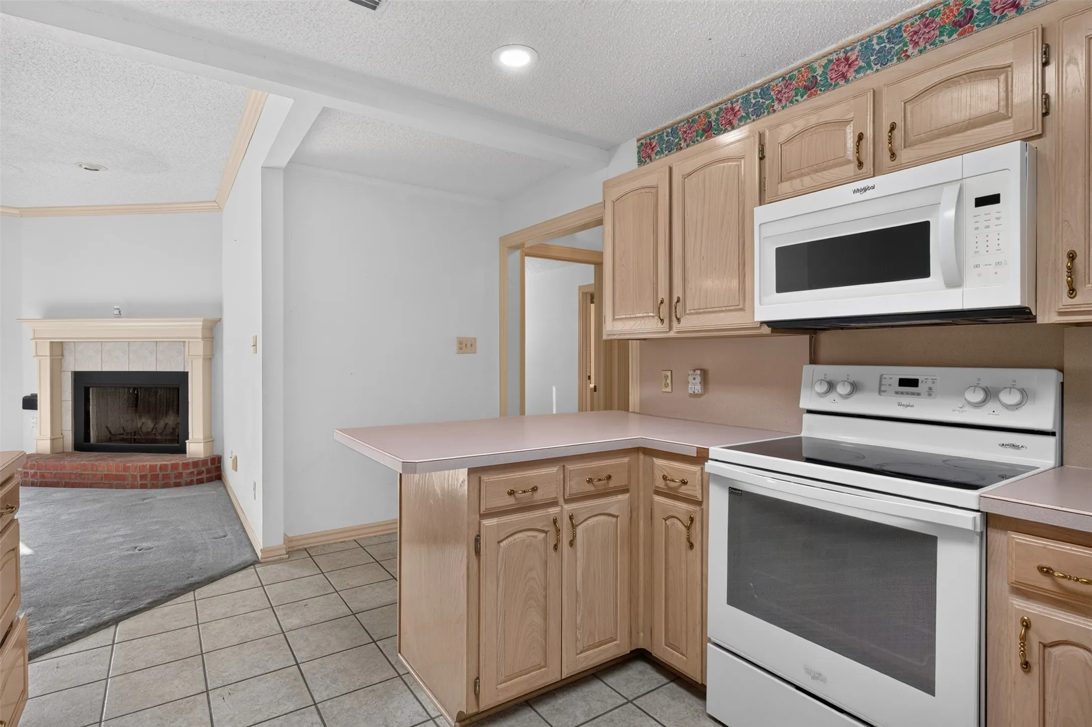 Single Family Residence For Sale in Johnson County , 304 Edgehill Road, Joshua, Texas 76058, 3 Bedroom, 2 Bathroom, 2 Garage spaces, 1,824 Sqft, built in 1994, mls#21364828, Real Estate Agent in Joshua, Homes For Sale in Johnson county, Homes For Sale in Joshua, Realtor in Joshua Texas, Real Estate Brokerage Independent Realty Texas, Luminita Cordes Realtor