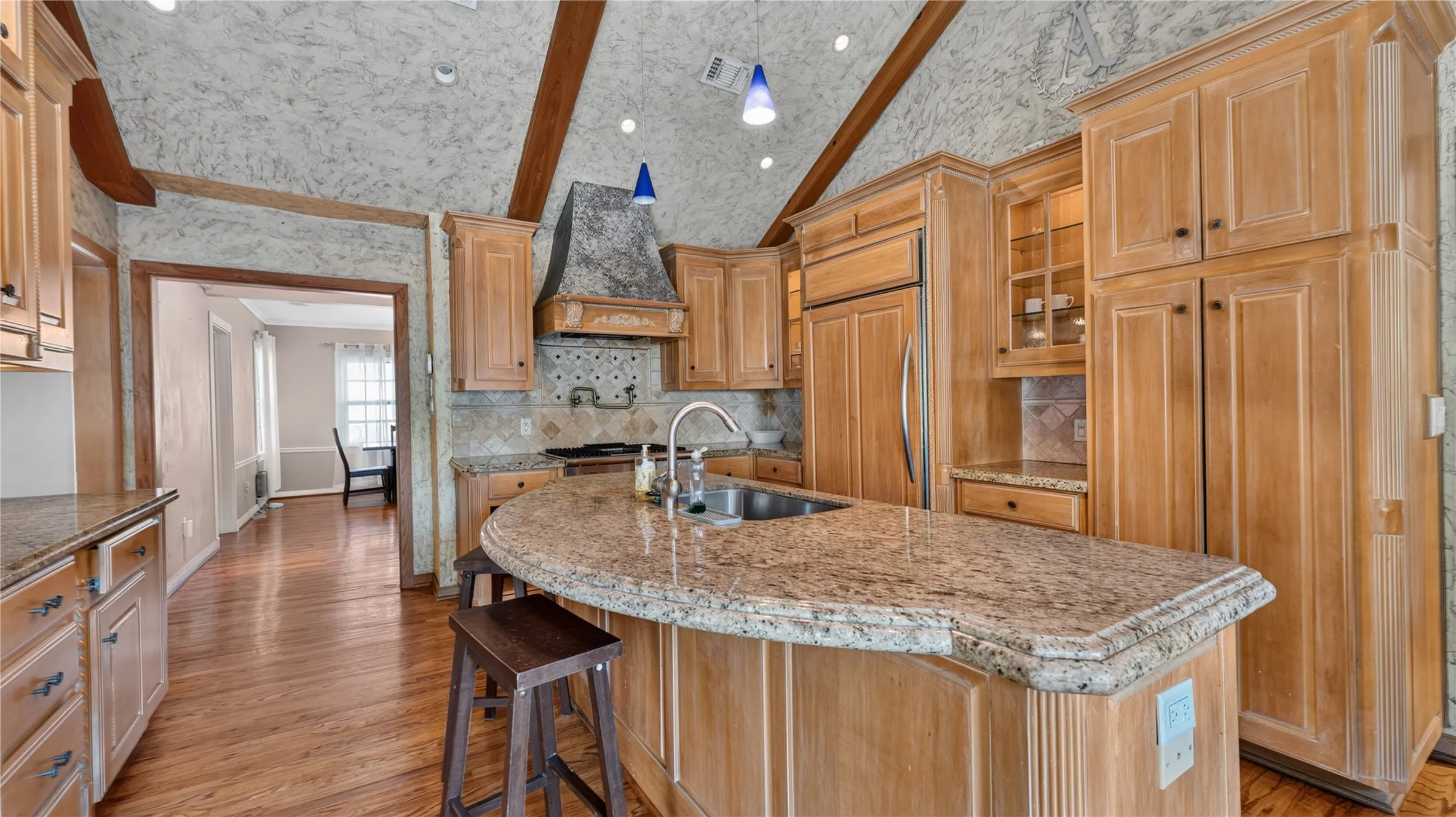 Single Family Residence For Rent in Dallas County , 1606 W Shady Grove Road, Irving, Texas 75060, 3 Bedroom, 2 Bathroom, Garage spaces, 2,551 Sqft, built in 1942, mls#21365913, Real Estate Agent in Irving, Homes For Rent in Dallas county, Homes For Rent in Irving, Realtor in Irving Texas, Real Estate Brokerage Independent Realty Texas, Luminita Cordes Realtor