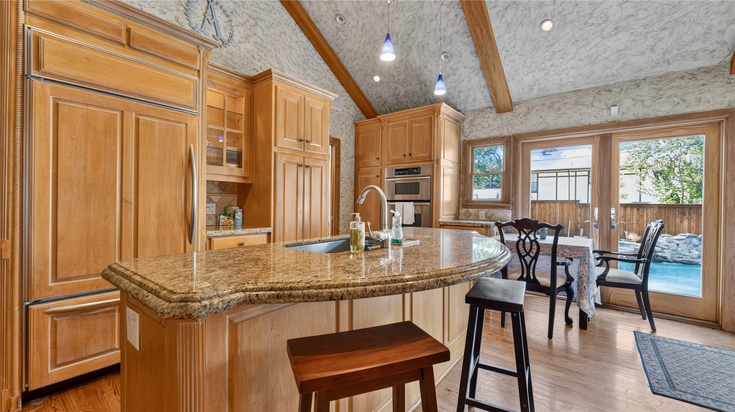 Single Family Residence For Rent in Dallas County , 1606 W Shady Grove Road, Irving, Texas 75060, 3 Bedroom, 2 Bathroom, Garage spaces, 2,551 Sqft, built in 1942, mls#21365913, Real Estate Agent in Irving, Homes For Rent in Dallas county, Homes For Rent in Irving, Realtor in Irving Texas, Real Estate Brokerage Independent Realty Texas, Luminita Cordes Realtor