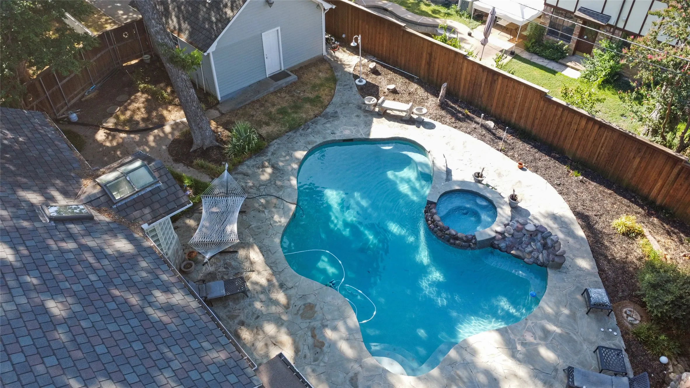 Single Family Residence For Rent in Dallas County , 1606 W Shady Grove Road, Irving, Texas 75060, 3 Bedroom, 2 Bathroom, Garage spaces, 2,551 Sqft, built in 1942, mls#21365913, Real Estate Agent in Irving, Homes For Rent in Dallas county, Homes For Rent in Irving, Realtor in Irving Texas, Real Estate Brokerage Independent Realty Texas, Luminita Cordes Realtor