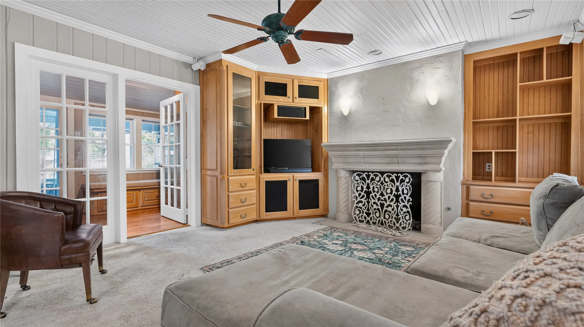 Single Family Residence For Rent in Dallas County , 1606 W Shady Grove Road, Irving, Texas 75060, 3 Bedroom, 2 Bathroom, Garage spaces, 2,551 Sqft, built in 1942, mls#21365913, Real Estate Agent in Irving, Homes For Rent in Dallas county, Homes For Rent in Irving, Realtor in Irving Texas, Real Estate Brokerage Independent Realty Texas, Luminita Cordes Realtor