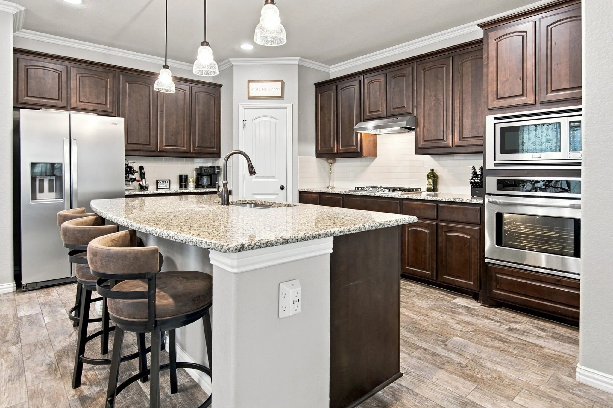 Single Family Residence For Sale in Tarrant County , 6124 Dunnlevy Drive, Fort Worth, Texas 76179, 4 Bedroom, 4 Bathroom, 2 Garage spaces, 3,196 Sqft, built in 2017, mls#21364369, Real Estate Agent in Fort Worth, Homes For Sale in Tarrant county, Homes For Sale in Fort Worth, Realtor in Fort Worth Texas, Real Estate Brokerage Independent Realty Texas, Luminita Cordes Realtor