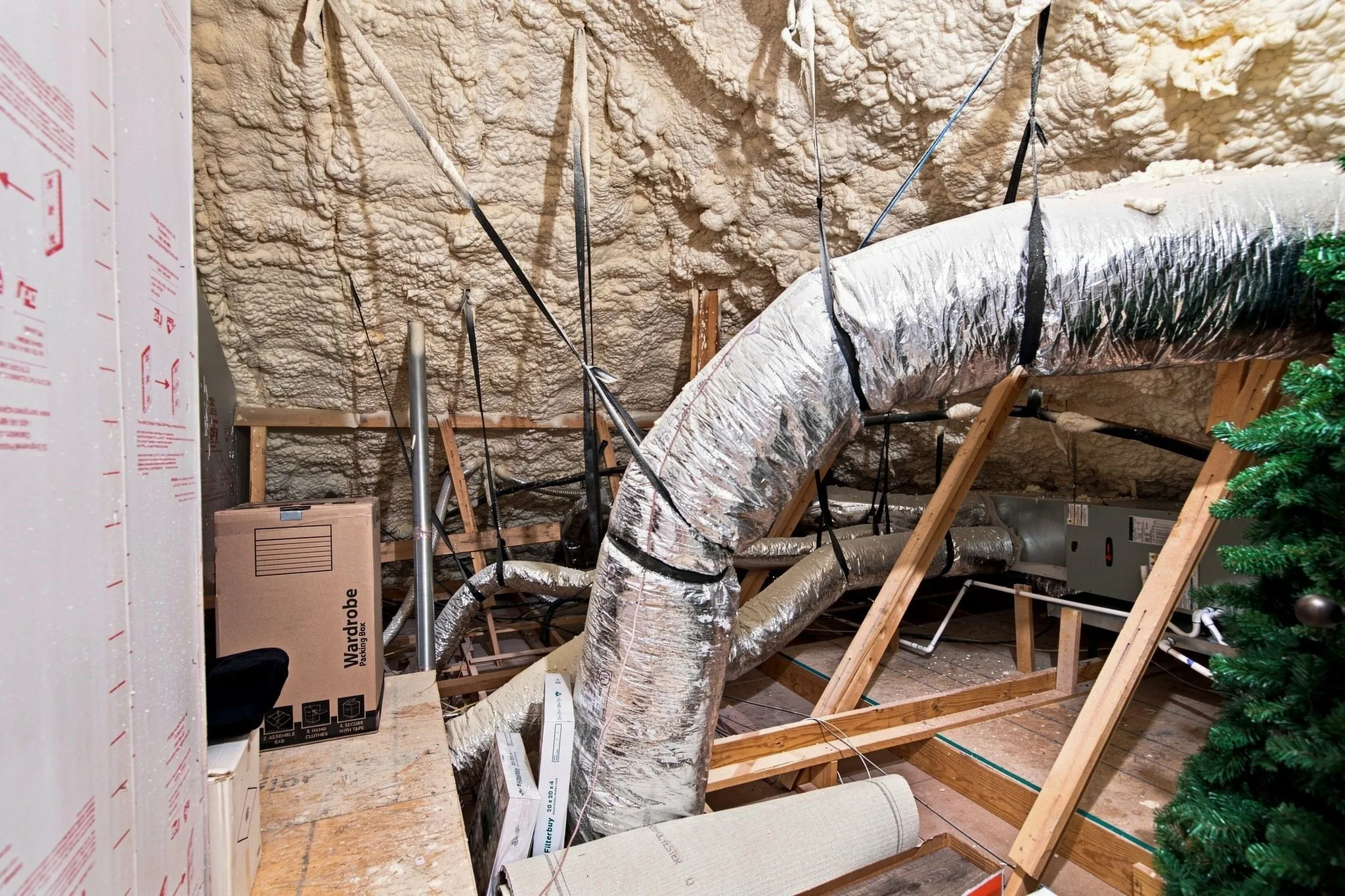 Fully blown-in foam insulation for ease with the utility costs.  No concerns keeping the home cooled, even with our Texas temps!