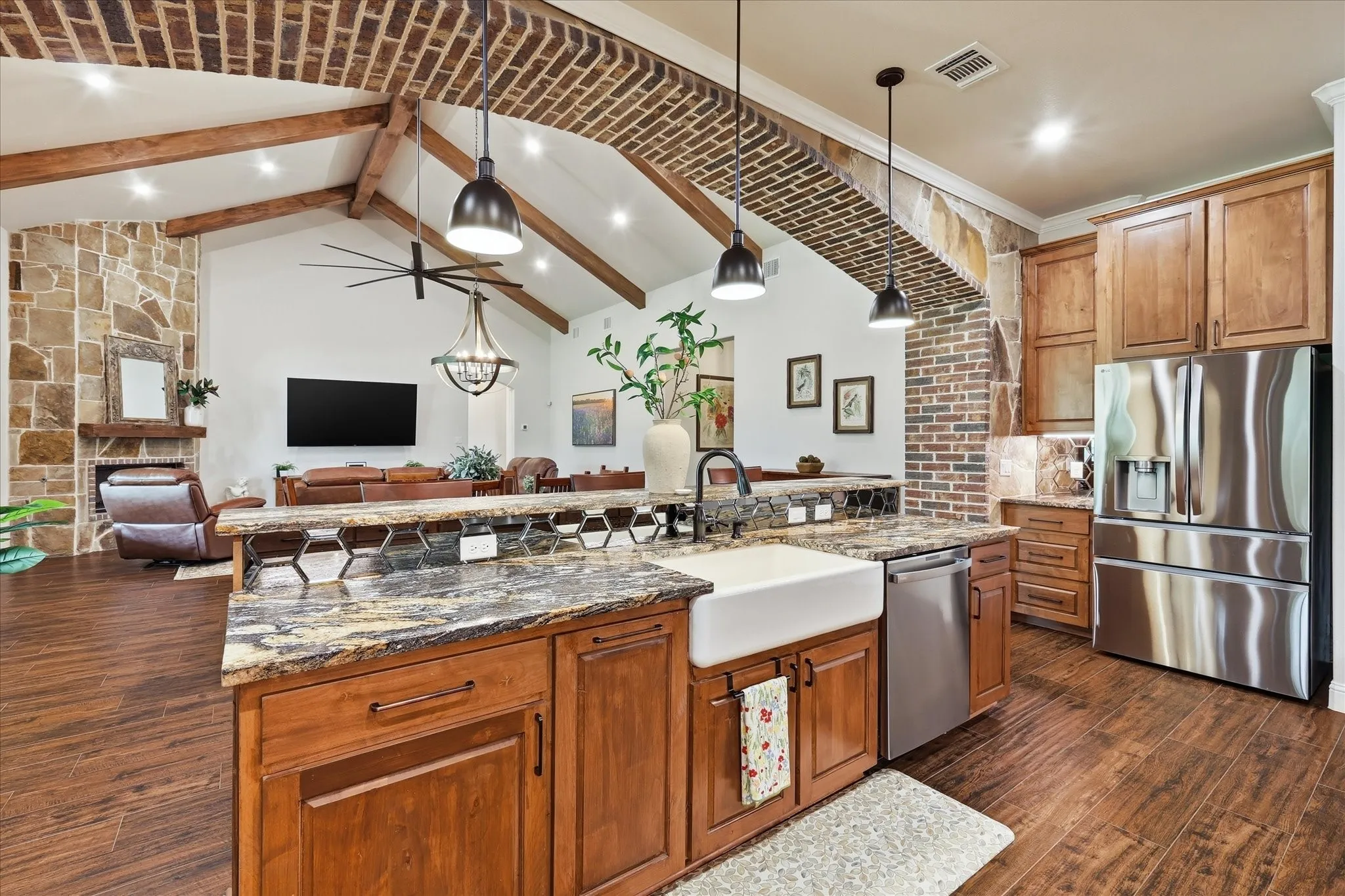 Single Family Residence For Sale in Parker County , 321 Arborview Drive, Weatherford, Texas 76088, 5 Bedroom, 4 Bathroom, 6 Garage spaces, 3,411 Sqft, built in 2023, mls#21365322, Real Estate Agent in Weatherford, Homes For Sale in Parker county, Homes For Sale in Weatherford, Realtor in Weatherford Texas, Real Estate Brokerage Independent Realty Texas, Luminita Cordes Realtor