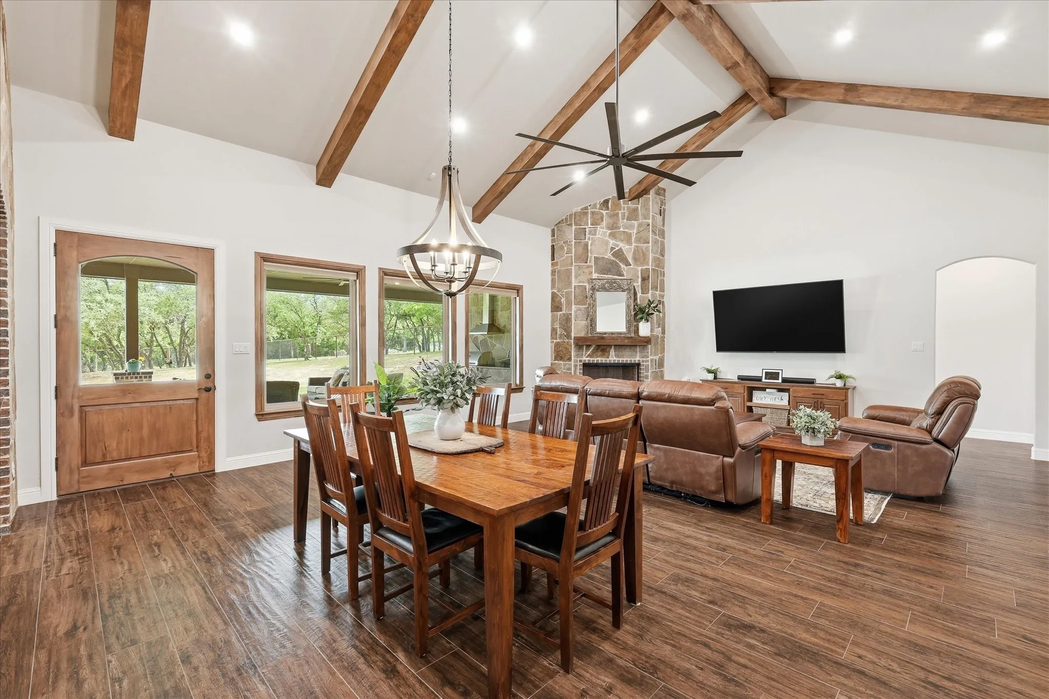 Single Family Residence For Sale in Parker County , 321 Arborview Drive, Weatherford, Texas 76088, 5 Bedroom, 4 Bathroom, 6 Garage spaces, 3,411 Sqft, built in 2023, mls#21365322, Real Estate Agent in Weatherford, Homes For Sale in Parker county, Homes For Sale in Weatherford, Realtor in Weatherford Texas, Real Estate Brokerage Independent Realty Texas, Luminita Cordes Realtor