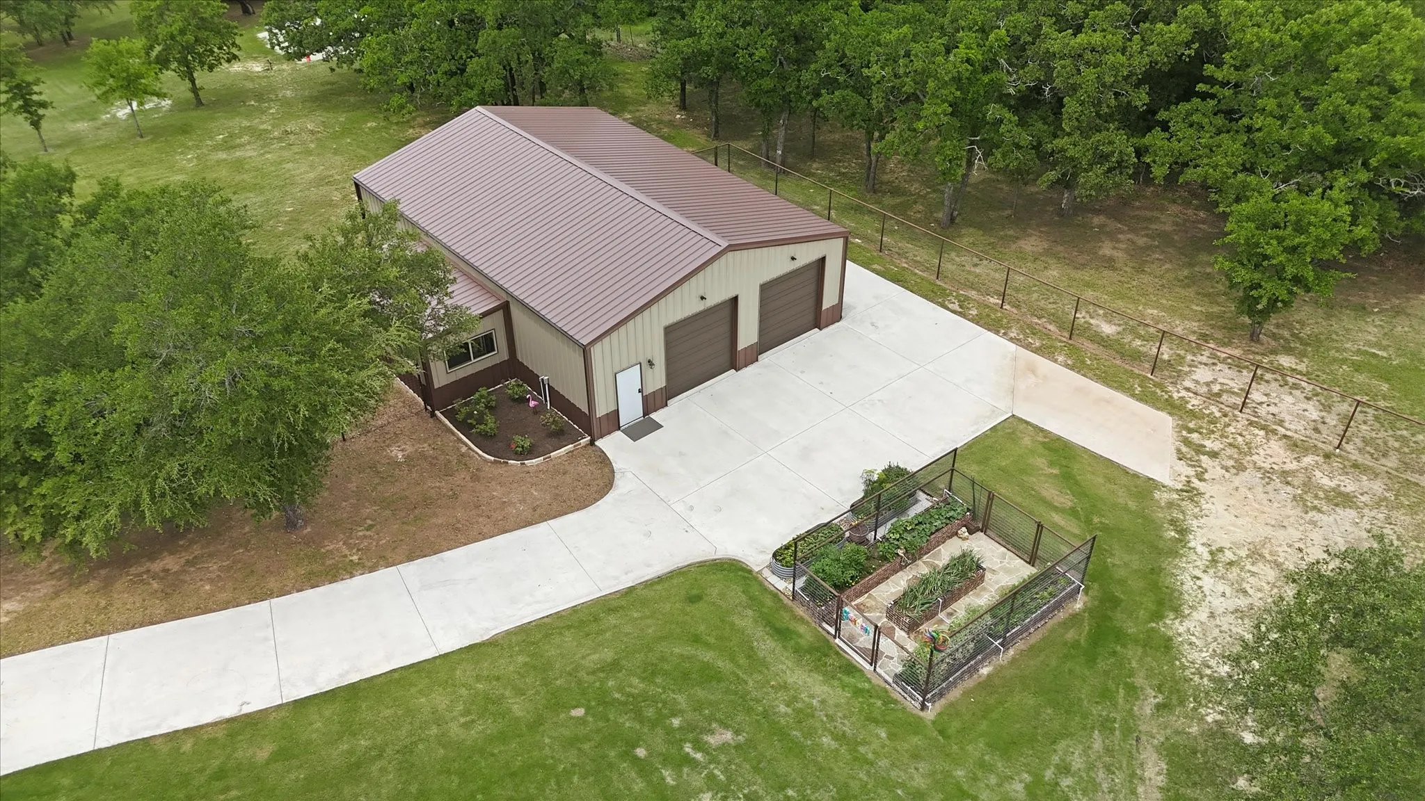 Single Family Residence For Sale in Parker County , 321 Arborview Drive, Weatherford, Texas 76088, 5 Bedroom, 4 Bathroom, 6 Garage spaces, 3,411 Sqft, built in 2023, mls#21365322, Real Estate Agent in Weatherford, Homes For Sale in Parker county, Homes For Sale in Weatherford, Realtor in Weatherford Texas, Real Estate Brokerage Independent Realty Texas, Luminita Cordes Realtor