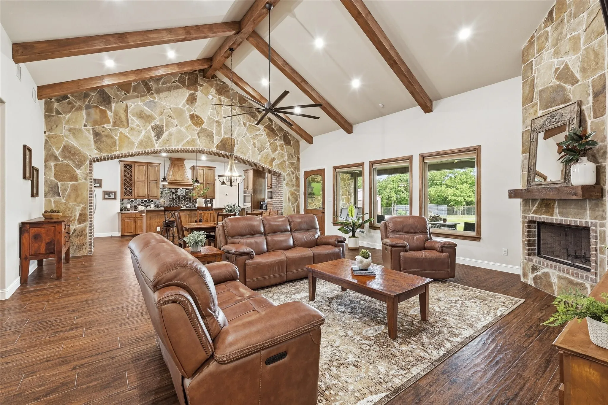 Single Family Residence For Sale in Parker County , 321 Arborview Drive, Weatherford, Texas 76088, 5 Bedroom, 4 Bathroom, 6 Garage spaces, 3,411 Sqft, built in 2023, mls#21365322, Real Estate Agent in Weatherford, Homes For Sale in Parker county, Homes For Sale in Weatherford, Realtor in Weatherford Texas, Real Estate Brokerage Independent Realty Texas, Luminita Cordes Realtor