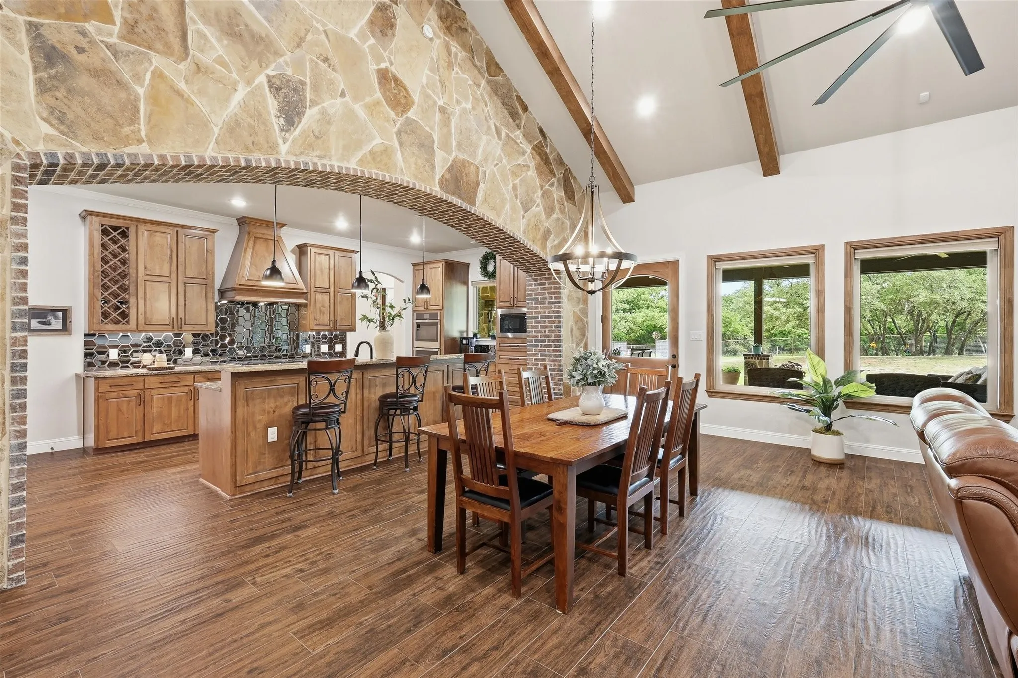 Single Family Residence For Sale in Parker County , 321 Arborview Drive, Weatherford, Texas 76088, 5 Bedroom, 4 Bathroom, 6 Garage spaces, 3,411 Sqft, built in 2023, mls#21365322, Real Estate Agent in Weatherford, Homes For Sale in Parker county, Homes For Sale in Weatherford, Realtor in Weatherford Texas, Real Estate Brokerage Independent Realty Texas, Luminita Cordes Realtor