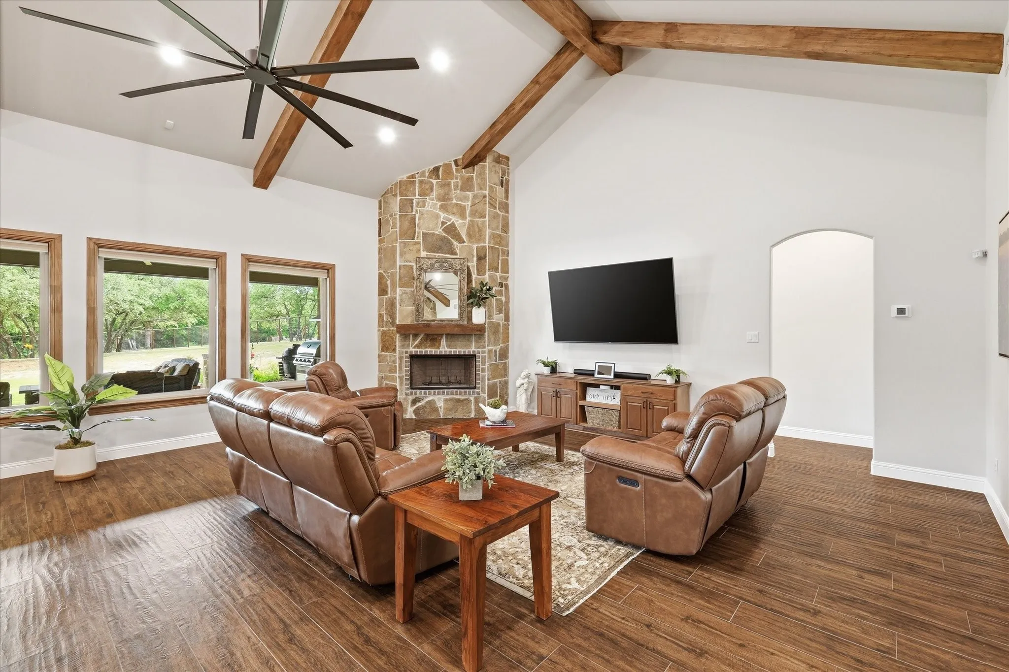 Single Family Residence For Sale in Parker County , 321 Arborview Drive, Weatherford, Texas 76088, 5 Bedroom, 4 Bathroom, 6 Garage spaces, 3,411 Sqft, built in 2023, mls#21365322, Real Estate Agent in Weatherford, Homes For Sale in Parker county, Homes For Sale in Weatherford, Realtor in Weatherford Texas, Real Estate Brokerage Independent Realty Texas, Luminita Cordes Realtor