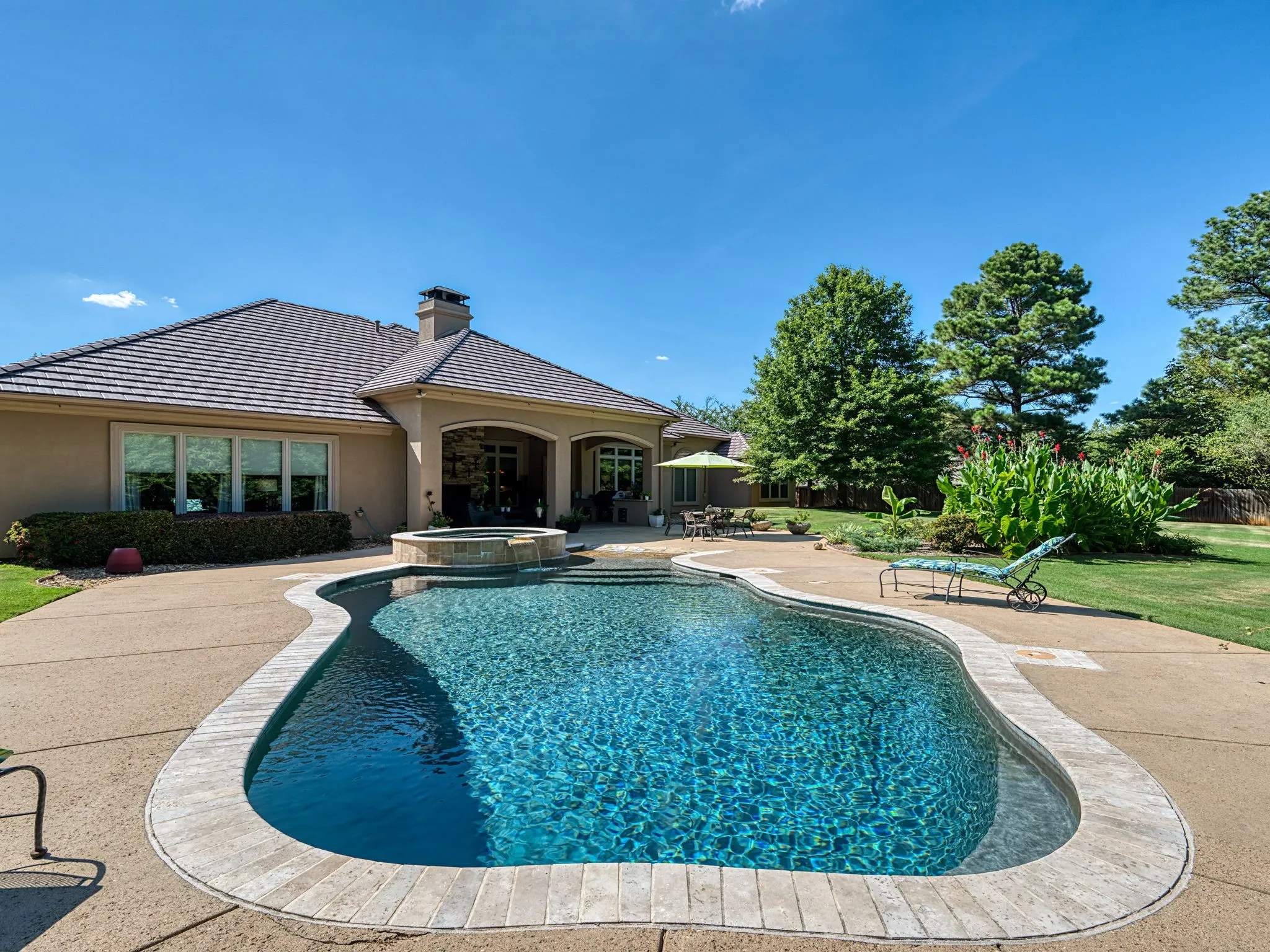 Single Family Residence For Sale in Smith County , 5973 Graemont Boulevard, Tyler, Texas 75703, 4 Bedroom, 4 Bathroom, 3 Garage spaces, 4,521 Sqft, built in 2013, mls#21365380, Real Estate Agent in Tyler, Homes For Sale in Smith county, Homes For Sale in Tyler, Realtor in Tyler Texas, Real Estate Brokerage Independent Realty Texas, Luminita Cordes Realtor