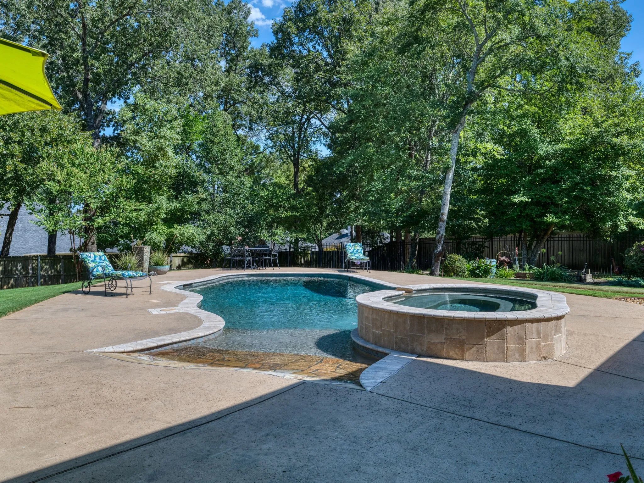 Single Family Residence For Sale in Smith County , 5973 Graemont Boulevard, Tyler, Texas 75703, 4 Bedroom, 4 Bathroom, 3 Garage spaces, 4,521 Sqft, built in 2013, mls#21365380, Real Estate Agent in Tyler, Homes For Sale in Smith county, Homes For Sale in Tyler, Realtor in Tyler Texas, Real Estate Brokerage Independent Realty Texas, Luminita Cordes Realtor