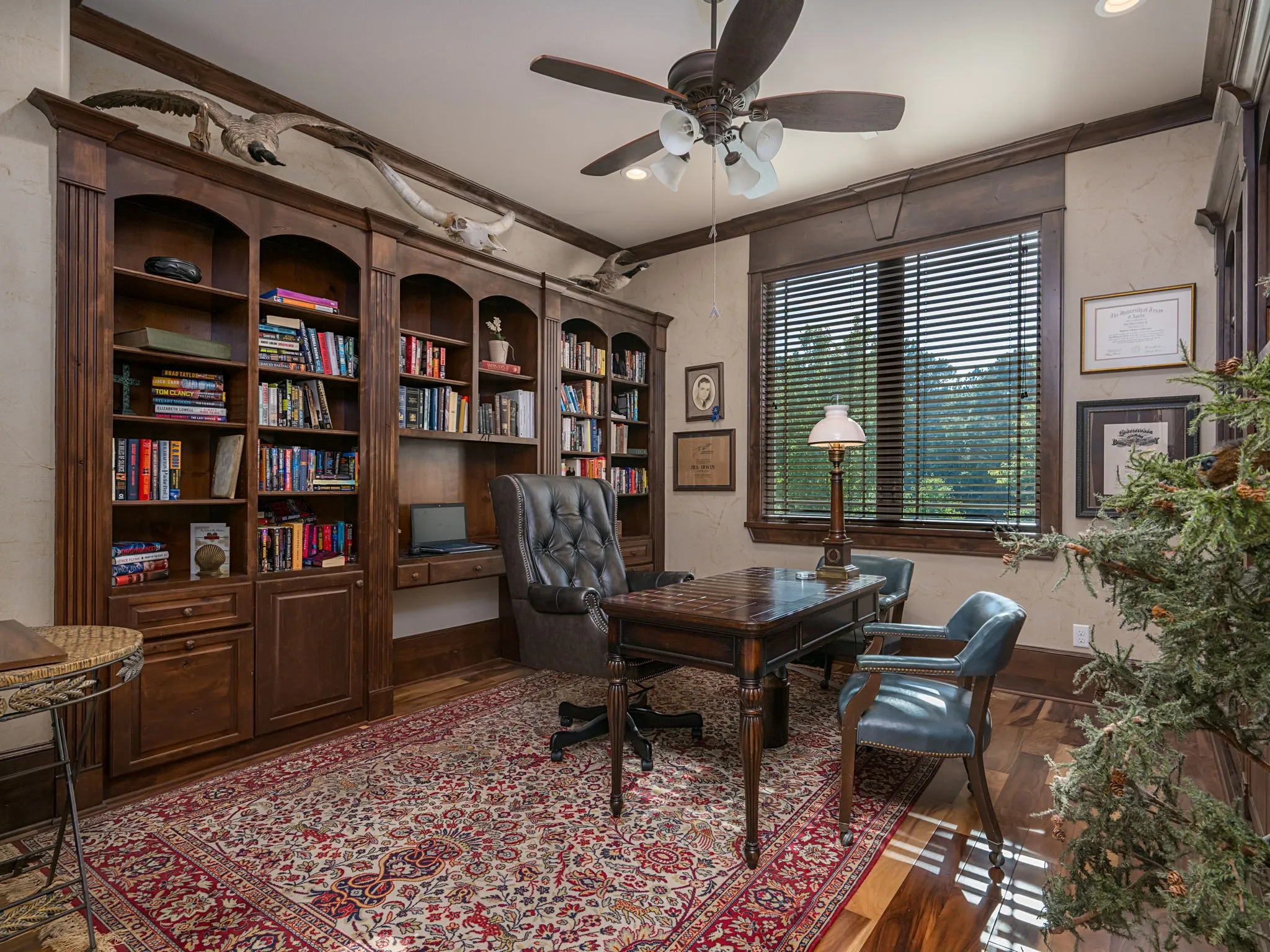 Single Family Residence For Sale in Smith County , 5973 Graemont Boulevard, Tyler, Texas 75703, 4 Bedroom, 4 Bathroom, 3 Garage spaces, 4,521 Sqft, built in 2013, mls#21365380, Real Estate Agent in Tyler, Homes For Sale in Smith county, Homes For Sale in Tyler, Realtor in Tyler Texas, Real Estate Brokerage Independent Realty Texas, Luminita Cordes Realtor