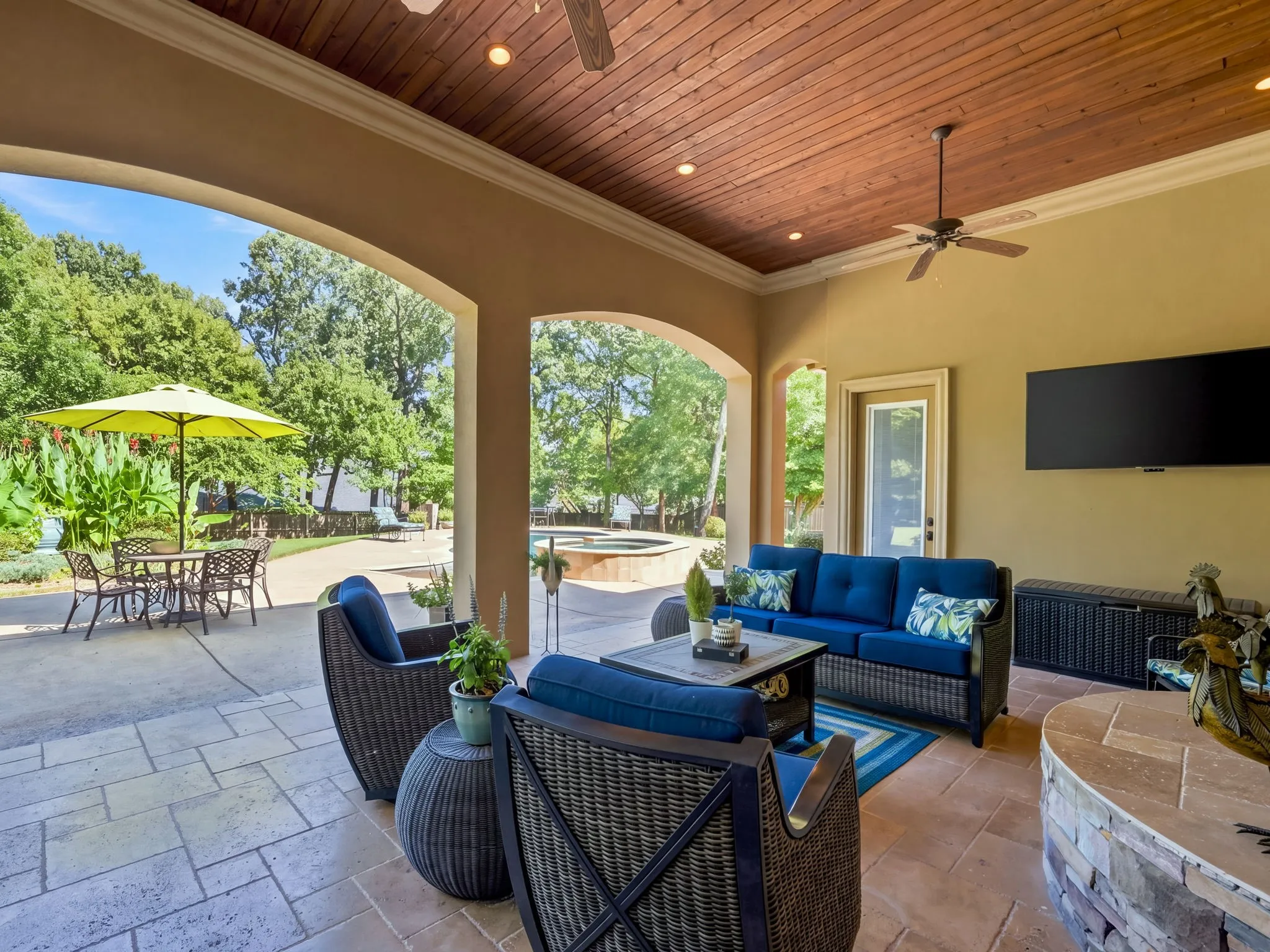 Single Family Residence For Sale in Smith County , 5973 Graemont Boulevard, Tyler, Texas 75703, 4 Bedroom, 4 Bathroom, 3 Garage spaces, 4,521 Sqft, built in 2013, mls#21365380, Real Estate Agent in Tyler, Homes For Sale in Smith county, Homes For Sale in Tyler, Realtor in Tyler Texas, Real Estate Brokerage Independent Realty Texas, Luminita Cordes Realtor