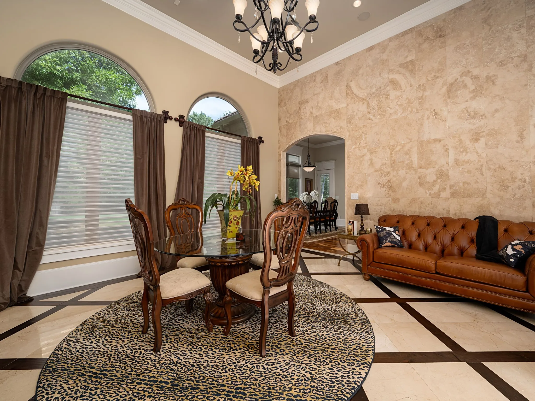 Single Family Residence For Sale in Smith County , 5973 Graemont Boulevard, Tyler, Texas 75703, 4 Bedroom, 4 Bathroom, 3 Garage spaces, 4,521 Sqft, built in 2013, mls#21365380, Real Estate Agent in Tyler, Homes For Sale in Smith county, Homes For Sale in Tyler, Realtor in Tyler Texas, Real Estate Brokerage Independent Realty Texas, Luminita Cordes Realtor