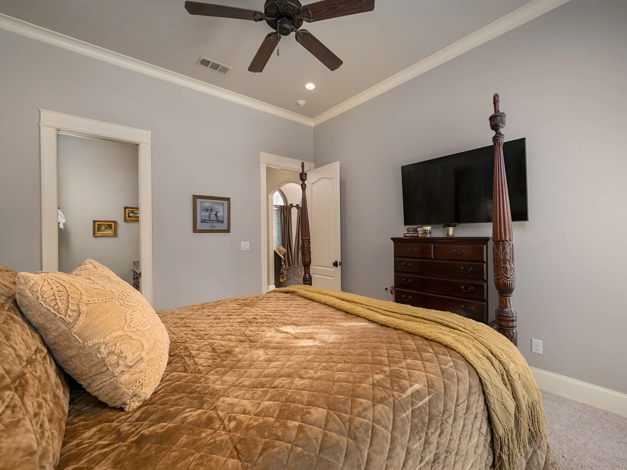 Single Family Residence For Sale in Smith County , 5973 Graemont Boulevard, Tyler, Texas 75703, 4 Bedroom, 4 Bathroom, 3 Garage spaces, 4,521 Sqft, built in 2013, mls#21365380, Real Estate Agent in Tyler, Homes For Sale in Smith county, Homes For Sale in Tyler, Realtor in Tyler Texas, Real Estate Brokerage Independent Realty Texas, Luminita Cordes Realtor