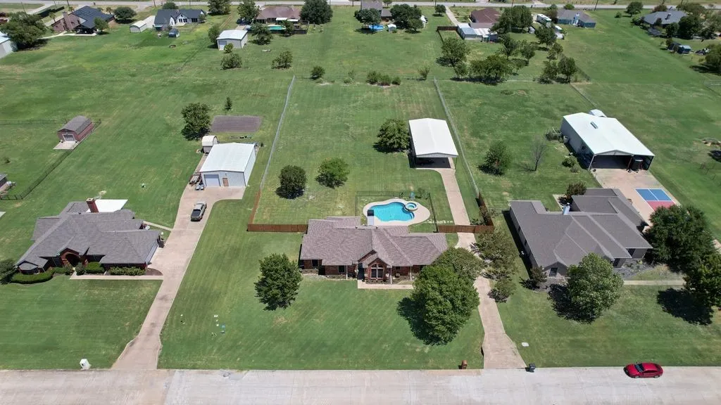 Single Family Residence For Sale in Kaufman County , 12205 Golden Meadow Lane, Forney, Texas 75126, 3 Bedroom, 2 Bathroom, 2 Garage spaces, 1,879 Sqft, built in 1996, mls#21365906, Real Estate Agent in Forney, Homes For Sale in Kaufman county, Homes For Sale in Forney, Realtor in Forney Texas, Real Estate Brokerage Independent Realty Texas, Luminita Cordes Realtor