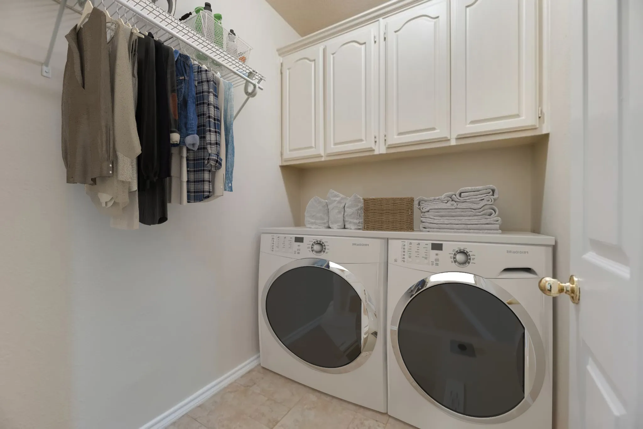 Single Family Residence For Sale in Kaufman County , 12205 Golden Meadow Lane, Forney, Texas 75126, 3 Bedroom, 2 Bathroom, 2 Garage spaces, 1,879 Sqft, built in 1996, mls#21365906, Real Estate Agent in Forney, Homes For Sale in Kaufman county, Homes For Sale in Forney, Realtor in Forney Texas, Real Estate Brokerage Independent Realty Texas, Luminita Cordes Realtor