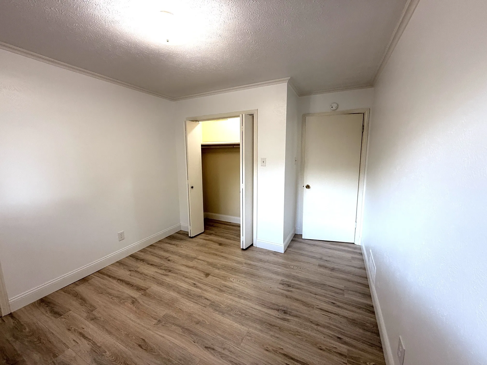 Duplex For Rent in Dallas County , 9139 Villa Park Circle, Dallas, Texas 75225, 3 Bedroom, 2 Bathroom, 2 Garage spaces, 1,688 Sqft, built in 1966, mls#21360823, Real Estate Agent in Dallas, Homes For Rent in Dallas county, Homes For Rent in Dallas, Realtor in Dallas Texas, Real Estate Brokerage Independent Realty Texas, Luminita Cordes Realtor