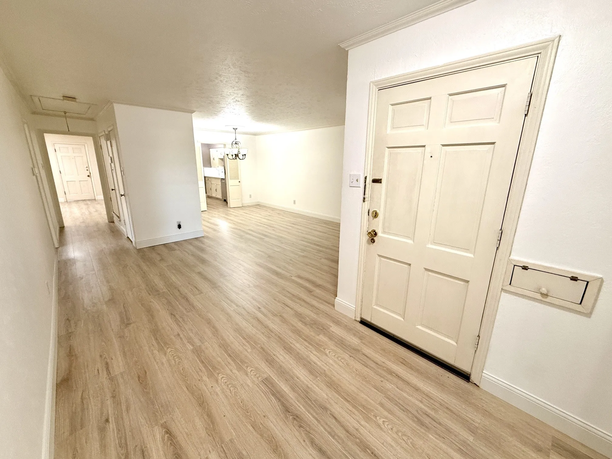 Duplex For Rent in Dallas County , 9139 Villa Park Circle, Dallas, Texas 75225, 3 Bedroom, 2 Bathroom, 2 Garage spaces, 1,688 Sqft, built in 1966, mls#21360823, Real Estate Agent in Dallas, Homes For Rent in Dallas county, Homes For Rent in Dallas, Realtor in Dallas Texas, Real Estate Brokerage Independent Realty Texas, Luminita Cordes Realtor