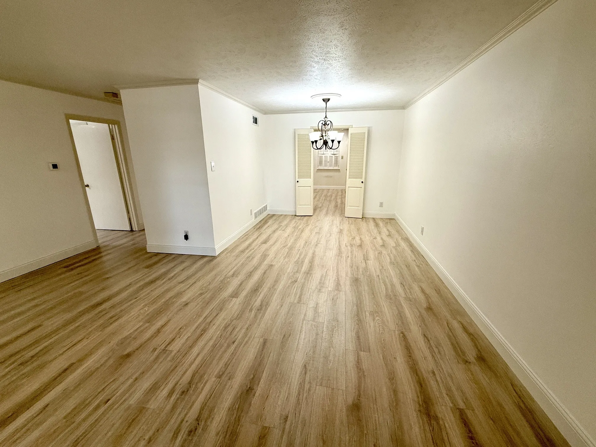 Duplex For Rent in Dallas County , 9139 Villa Park Circle, Dallas, Texas 75225, 3 Bedroom, 2 Bathroom, 2 Garage spaces, 1,688 Sqft, built in 1966, mls#21360823, Real Estate Agent in Dallas, Homes For Rent in Dallas county, Homes For Rent in Dallas, Realtor in Dallas Texas, Real Estate Brokerage Independent Realty Texas, Luminita Cordes Realtor
