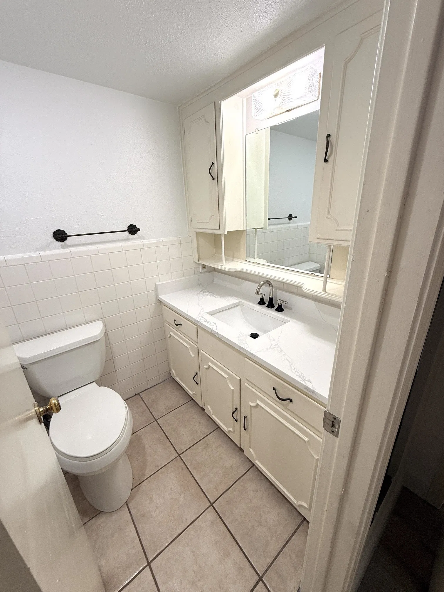 Duplex For Rent in Dallas County , 9139 Villa Park Circle, Dallas, Texas 75225, 3 Bedroom, 2 Bathroom, 2 Garage spaces, 1,688 Sqft, built in 1966, mls#21360823, Real Estate Agent in Dallas, Homes For Rent in Dallas county, Homes For Rent in Dallas, Realtor in Dallas Texas, Real Estate Brokerage Independent Realty Texas, Luminita Cordes Realtor