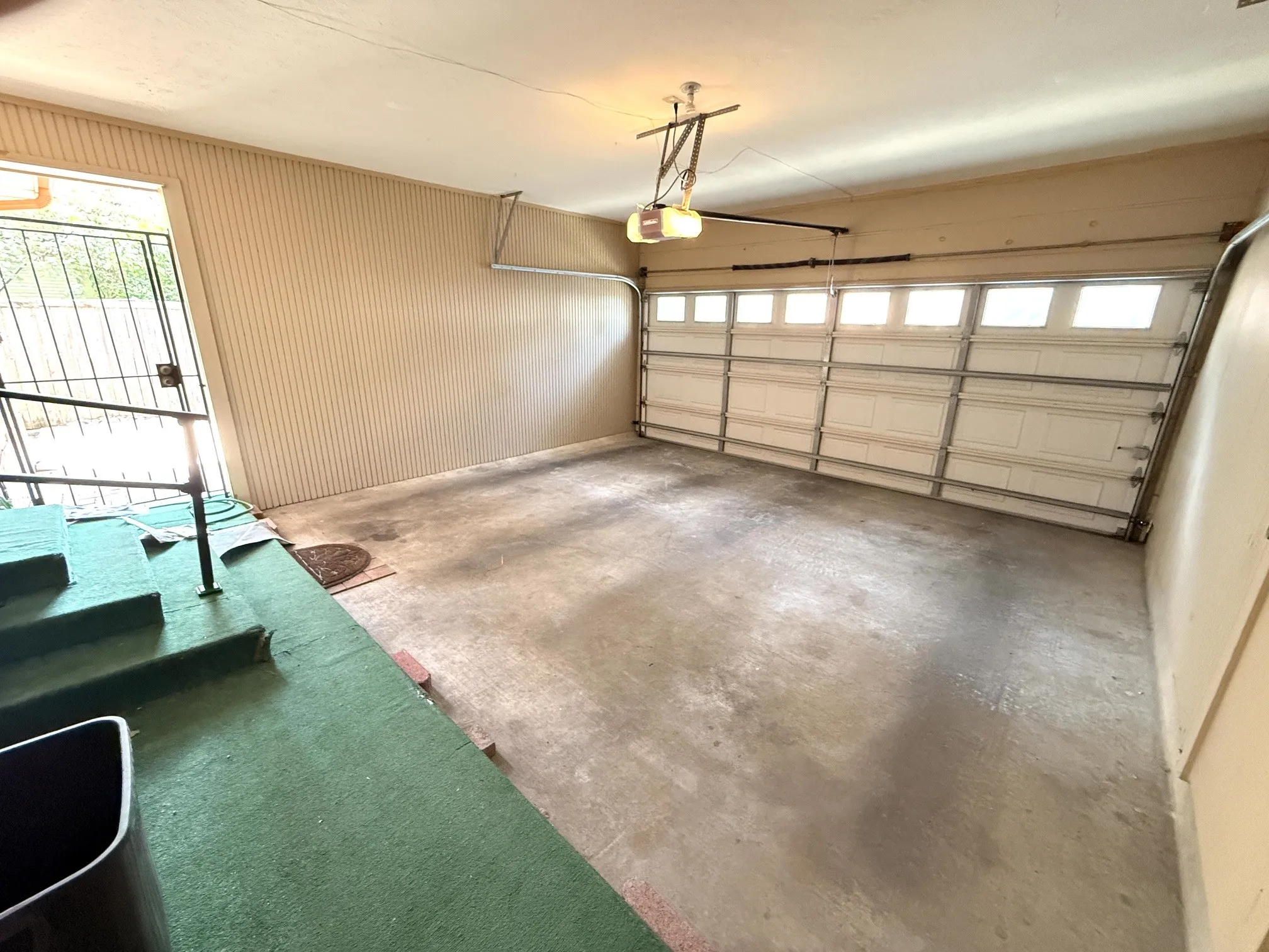 Duplex For Rent in Dallas County , 9139 Villa Park Circle, Dallas, Texas 75225, 3 Bedroom, 2 Bathroom, 2 Garage spaces, 1,688 Sqft, built in 1966, mls#21360823, Real Estate Agent in Dallas, Homes For Rent in Dallas county, Homes For Rent in Dallas, Realtor in Dallas Texas, Real Estate Brokerage Independent Realty Texas, Luminita Cordes Realtor