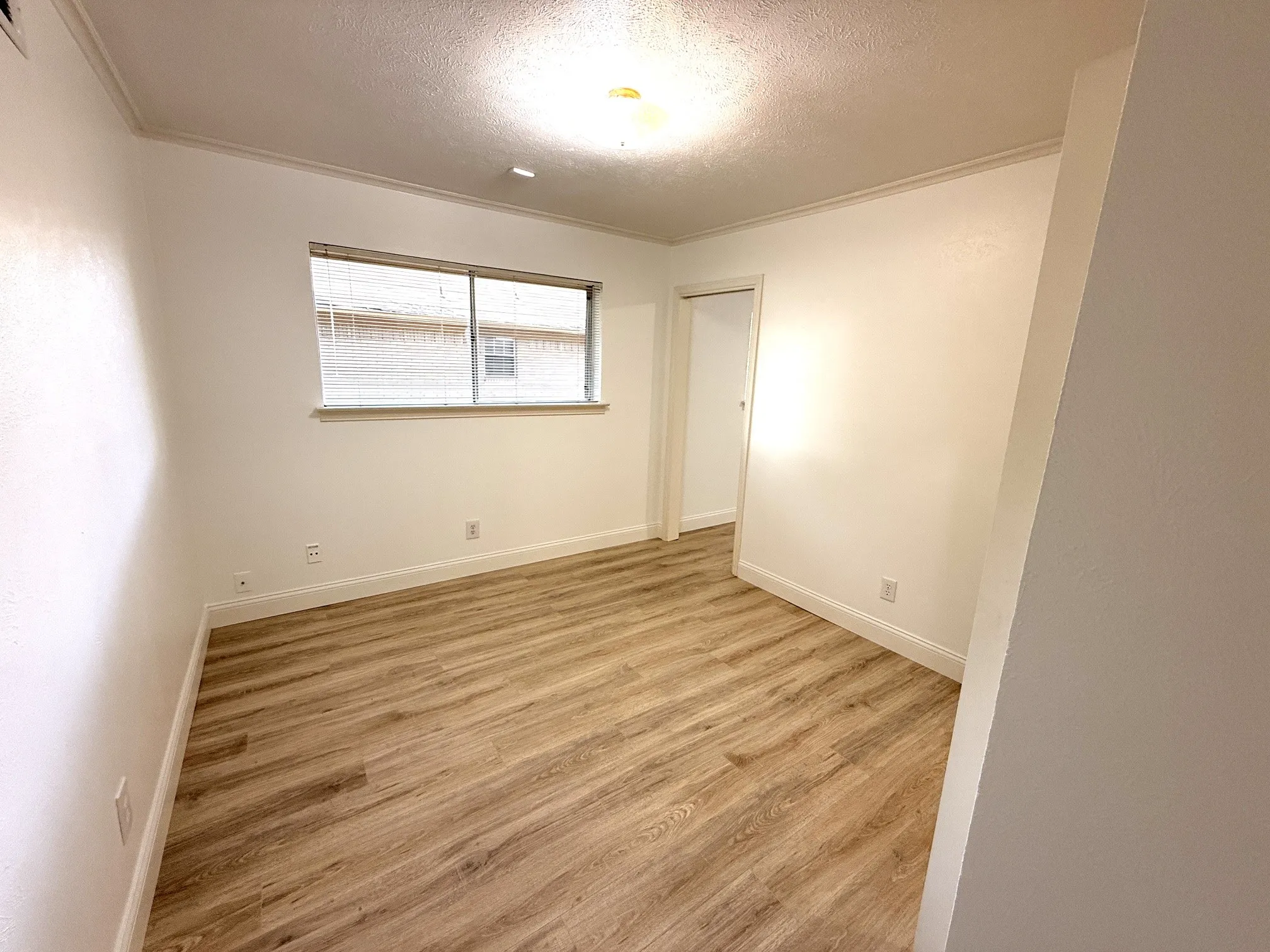 Duplex For Rent in Dallas County , 9139 Villa Park Circle, Dallas, Texas 75225, 3 Bedroom, 2 Bathroom, 2 Garage spaces, 1,688 Sqft, built in 1966, mls#21360823, Real Estate Agent in Dallas, Homes For Rent in Dallas county, Homes For Rent in Dallas, Realtor in Dallas Texas, Real Estate Brokerage Independent Realty Texas, Luminita Cordes Realtor