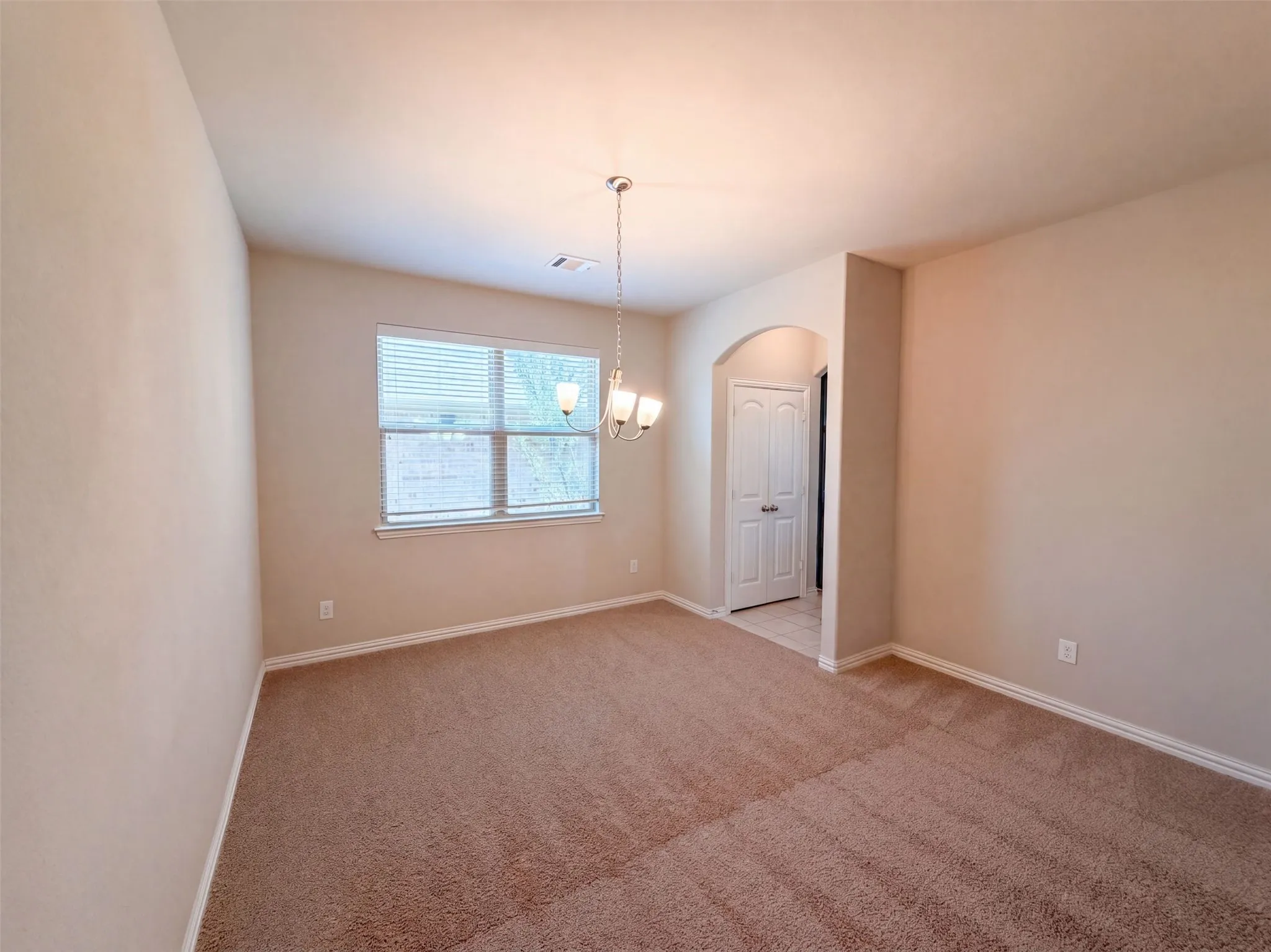 Single Family Residence For Sale in Kaufman County , 2054 Avondown Road, Forney, Texas 75126, 3 Bedroom, 3 Bathroom, 2 Garage spaces, 2,730 Sqft, built in 2018, mls#21366025, Real Estate Agent in Forney, Homes For Sale in Kaufman county, Homes For Sale in Forney, Realtor in Forney Texas, Real Estate Brokerage Independent Realty Texas, Luminita Cordes Realtor