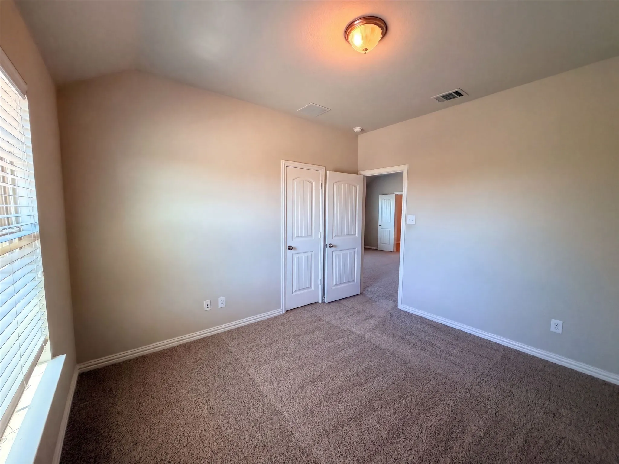 Single Family Residence For Sale in Kaufman County , 2054 Avondown Road, Forney, Texas 75126, 3 Bedroom, 3 Bathroom, 2 Garage spaces, 2,730 Sqft, built in 2018, mls#21366025, Real Estate Agent in Forney, Homes For Sale in Kaufman county, Homes For Sale in Forney, Realtor in Forney Texas, Real Estate Brokerage Independent Realty Texas, Luminita Cordes Realtor