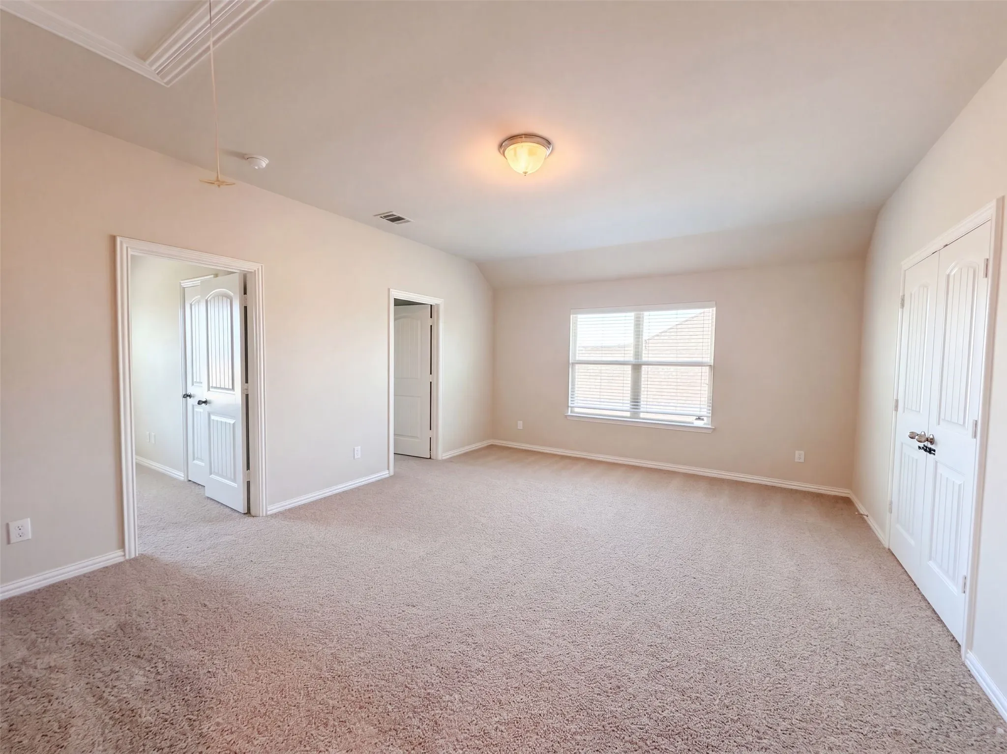 Single Family Residence For Sale in Kaufman County , 2054 Avondown Road, Forney, Texas 75126, 3 Bedroom, 3 Bathroom, 2 Garage spaces, 2,730 Sqft, built in 2018, mls#21366025, Real Estate Agent in Forney, Homes For Sale in Kaufman county, Homes For Sale in Forney, Realtor in Forney Texas, Real Estate Brokerage Independent Realty Texas, Luminita Cordes Realtor