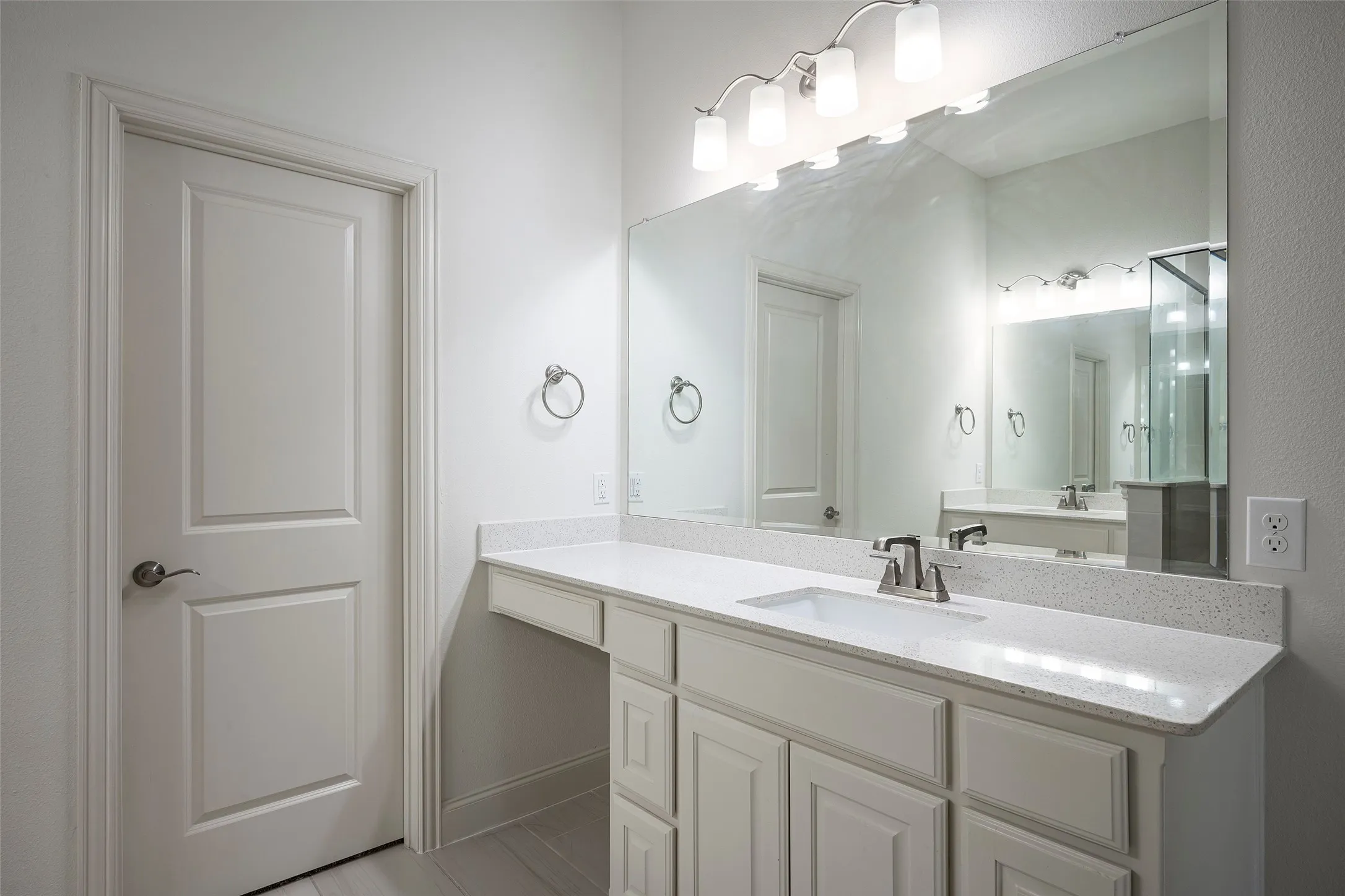 Single Family Residence For Rent in Collin County , 7104 Chief Spotted Tail Drive, Mc Kinney, Texas 75070, 3 Bedroom, 3 Bathroom, 2 Garage spaces, 2,101 Sqft, built in 2018, mls#21365865, Real Estate Agent in Mc Kinney, Homes For Rent in Collin county, Homes For Rent in Mc Kinney, Realtor in Mc Kinney Texas, Real Estate Brokerage Independent Realty Texas, Luminita Cordes Realtor