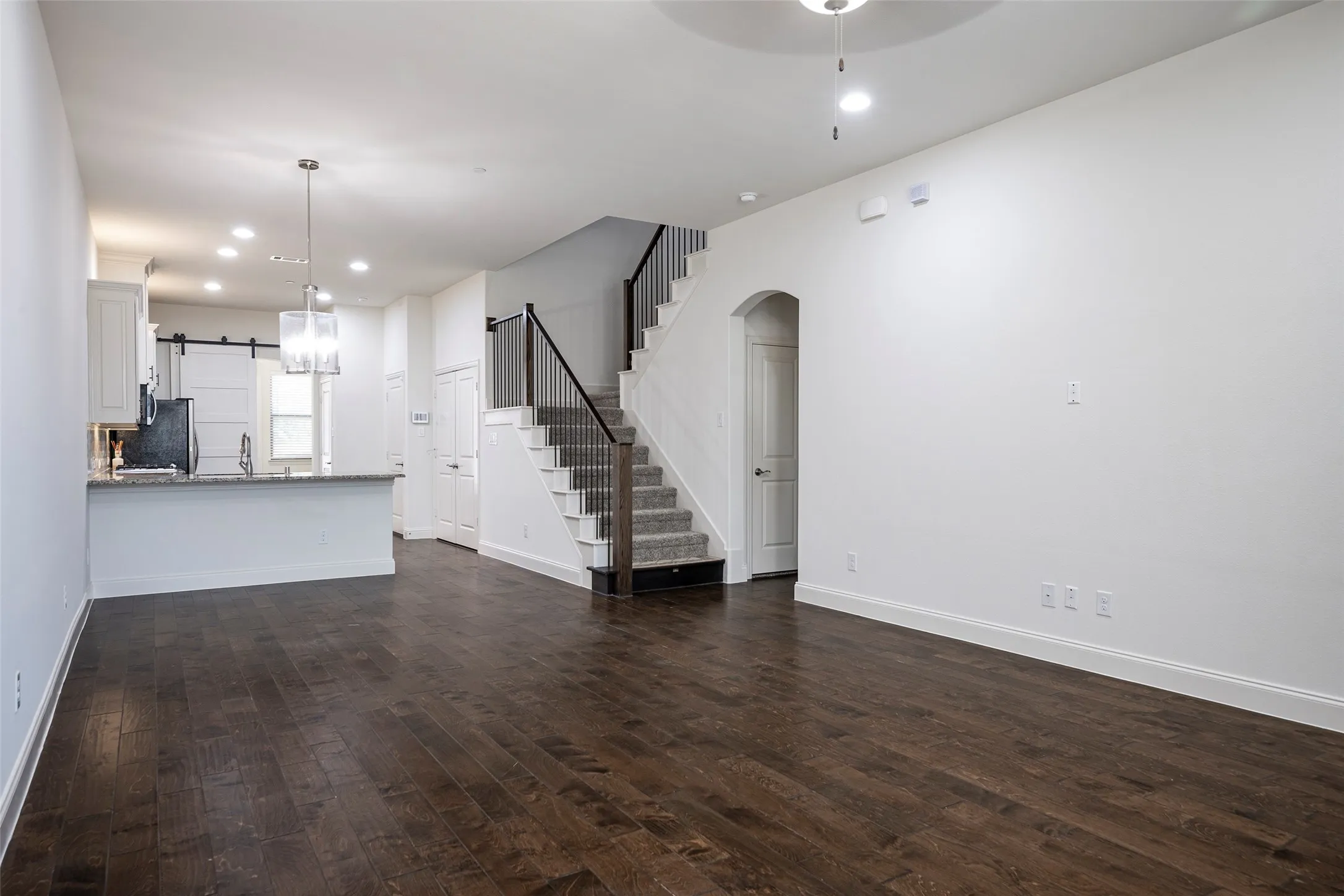 Single Family Residence For Rent in Collin County , 7104 Chief Spotted Tail Drive, Mc Kinney, Texas 75070, 3 Bedroom, 3 Bathroom, 2 Garage spaces, 2,101 Sqft, built in 2018, mls#21365865, Real Estate Agent in Mc Kinney, Homes For Rent in Collin county, Homes For Rent in Mc Kinney, Realtor in Mc Kinney Texas, Real Estate Brokerage Independent Realty Texas, Luminita Cordes Realtor