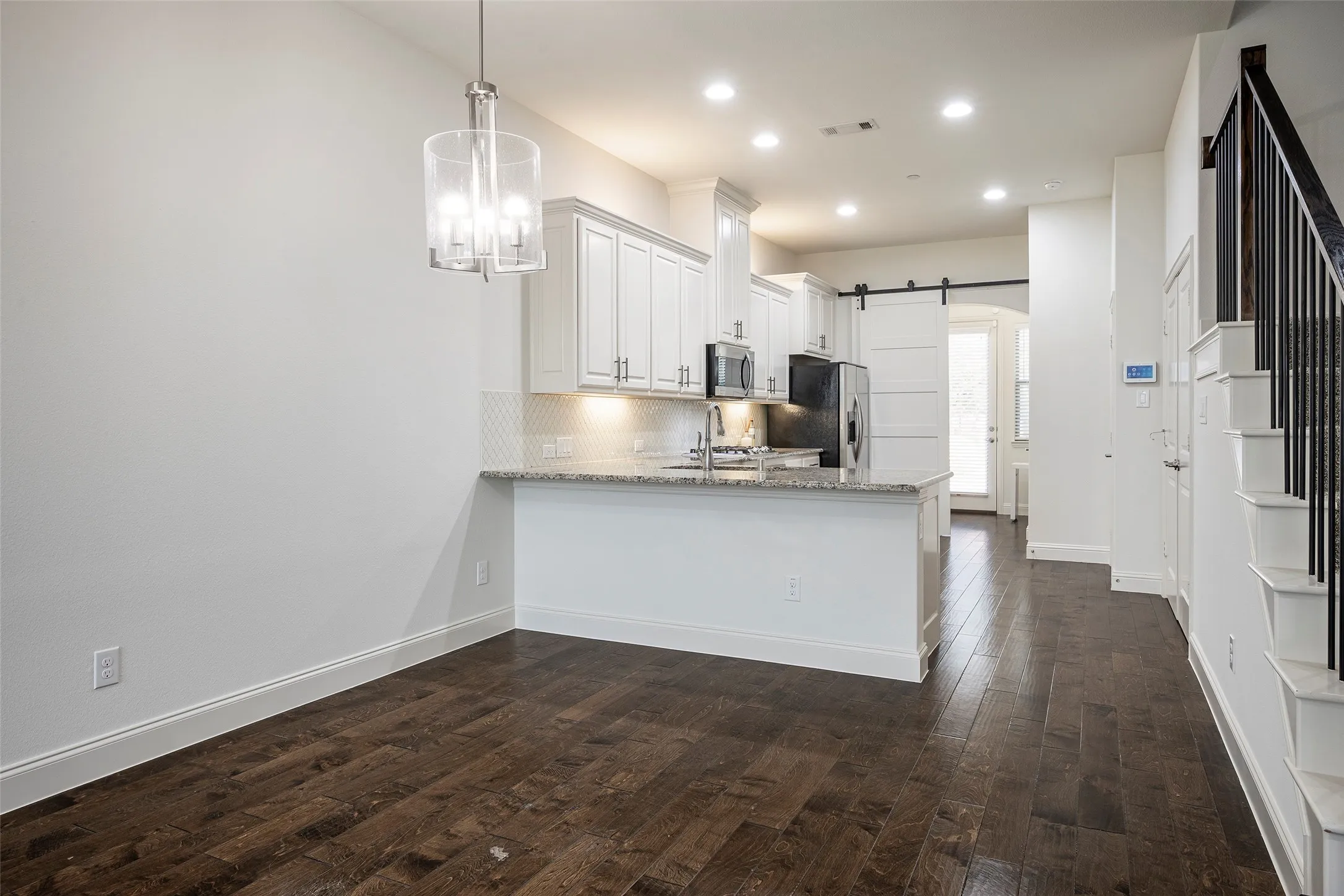 Single Family Residence For Rent in Collin County , 7104 Chief Spotted Tail Drive, Mc Kinney, Texas 75070, 3 Bedroom, 3 Bathroom, 2 Garage spaces, 2,101 Sqft, built in 2018, mls#21365865, Real Estate Agent in Mc Kinney, Homes For Rent in Collin county, Homes For Rent in Mc Kinney, Realtor in Mc Kinney Texas, Real Estate Brokerage Independent Realty Texas, Luminita Cordes Realtor