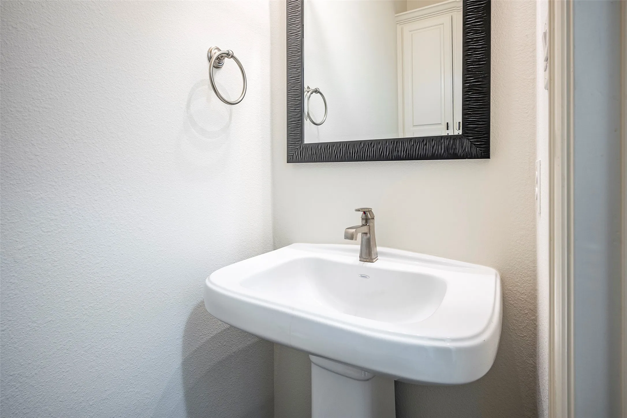 Single Family Residence For Rent in Collin County , 7104 Chief Spotted Tail Drive, Mc Kinney, Texas 75070, 3 Bedroom, 3 Bathroom, 2 Garage spaces, 2,101 Sqft, built in 2018, mls#21365865, Real Estate Agent in Mc Kinney, Homes For Rent in Collin county, Homes For Rent in Mc Kinney, Realtor in Mc Kinney Texas, Real Estate Brokerage Independent Realty Texas, Luminita Cordes Realtor