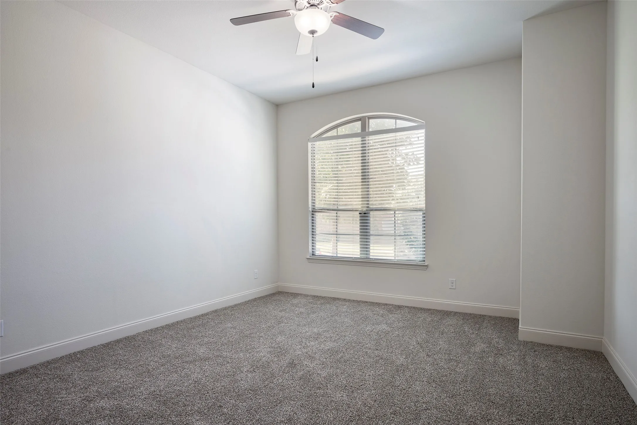 Single Family Residence For Rent in Collin County , 7104 Chief Spotted Tail Drive, Mc Kinney, Texas 75070, 3 Bedroom, 3 Bathroom, 2 Garage spaces, 2,101 Sqft, built in 2018, mls#21365865, Real Estate Agent in Mc Kinney, Homes For Rent in Collin county, Homes For Rent in Mc Kinney, Realtor in Mc Kinney Texas, Real Estate Brokerage Independent Realty Texas, Luminita Cordes Realtor