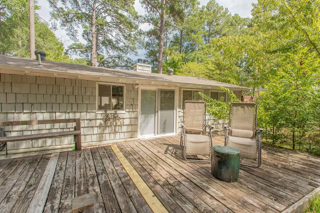 Single Family Residence For Sale in Smith County , 1332 Hideaway Lane West, Hideaway, Texas 75771, 2 Bedroom, 2 Bathroom, Garage spaces, 1,432 Sqft, built in 1976, mls#21366029, Real Estate Agent in Hideaway, Homes For Sale in Smith county, Homes For Sale in Hideaway, Realtor in Hideaway Texas, Real Estate Brokerage Independent Realty Texas, Luminita Cordes Realtor