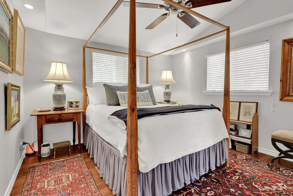 Single Family Residence For Sale in Smith County , 1332 Hideaway Lane West, Hideaway, Texas 75771, 2 Bedroom, 2 Bathroom, Garage spaces, 1,432 Sqft, built in 1976, mls#21366029, Real Estate Agent in Hideaway, Homes For Sale in Smith county, Homes For Sale in Hideaway, Realtor in Hideaway Texas, Real Estate Brokerage Independent Realty Texas, Luminita Cordes Realtor